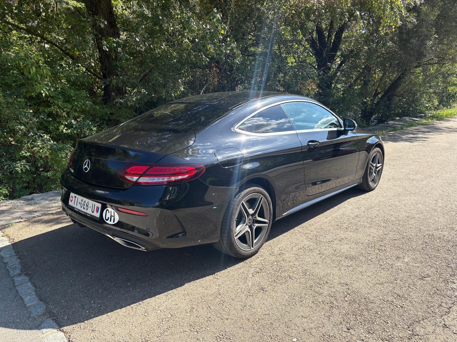 MERCEDES-BENZ C 180 Coupé-image-3