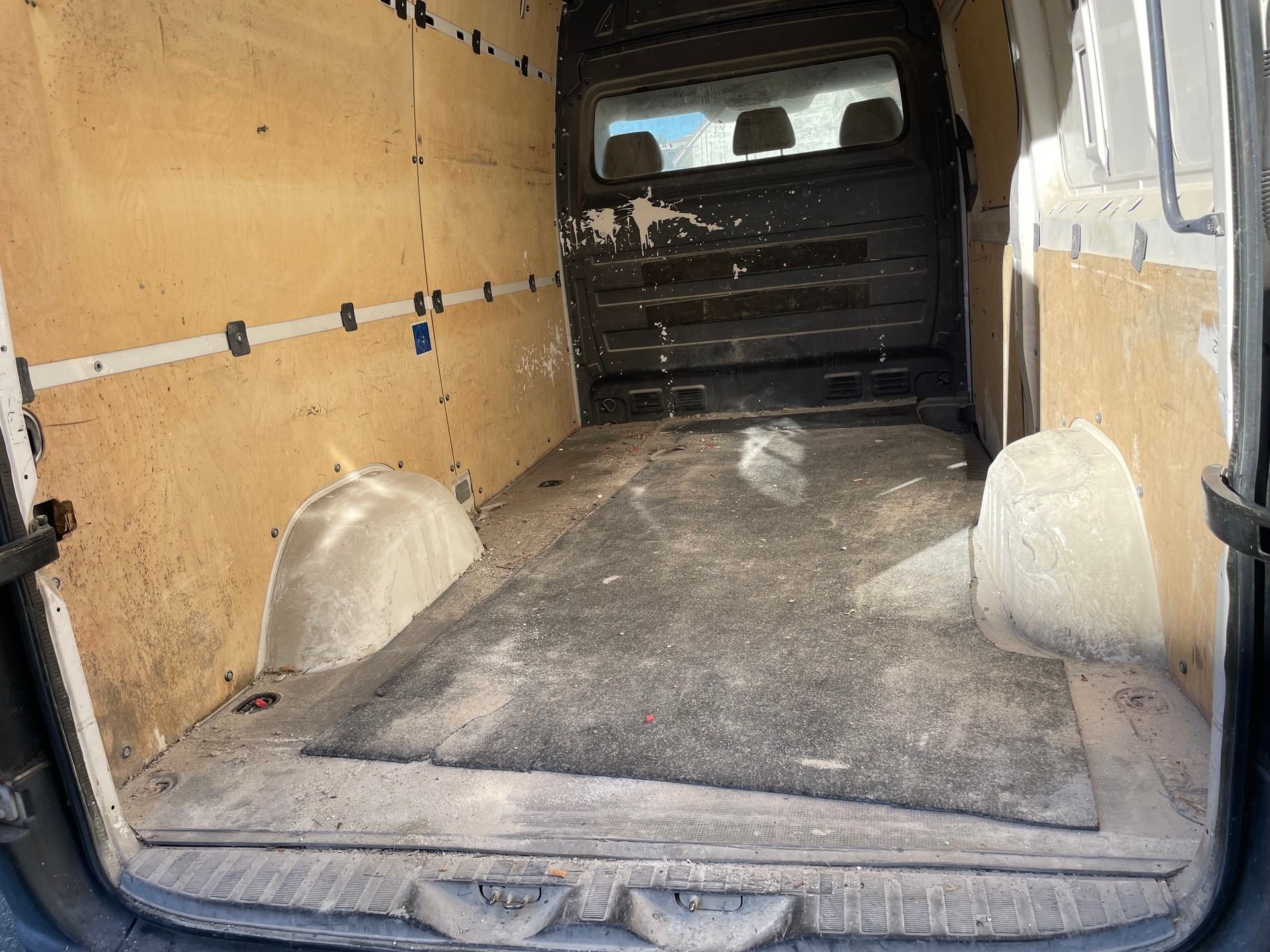 VW Crafter 35 2.0 TDI CR-image-11