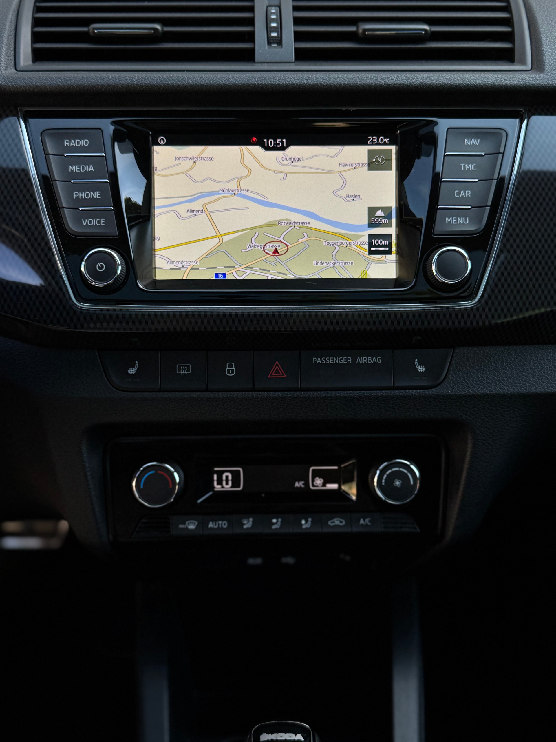SKODA Fabia 1.0 TSI Monte Carlo DSG-image-9