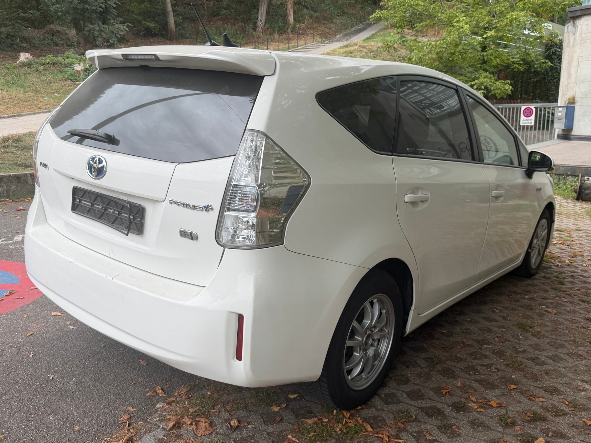TOYOTA Prius+ 1.8 VVT-i HSD Sol-image-1