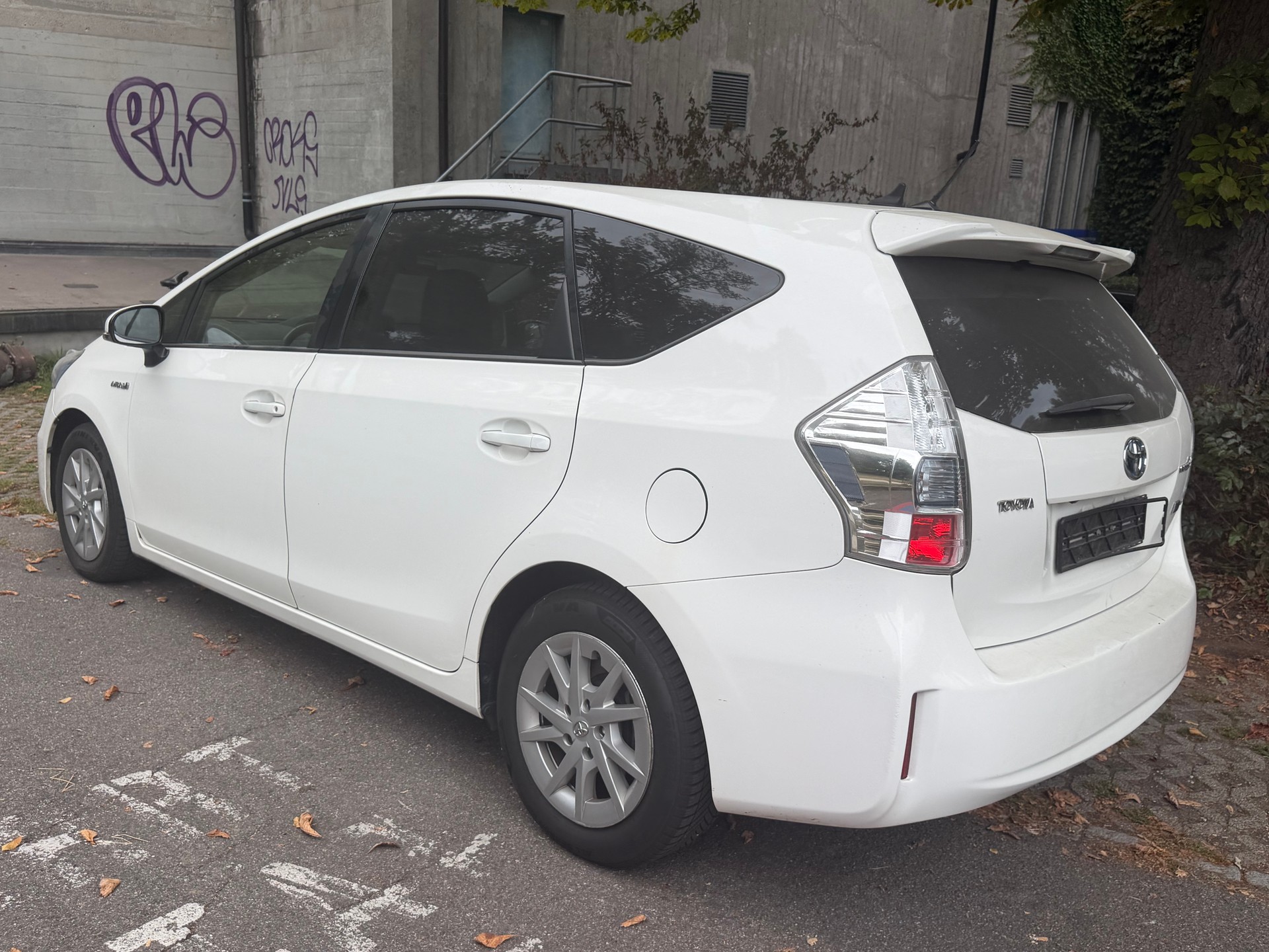 TOYOTA Prius+ 1.8 VVT-i HSD Sol-image-5