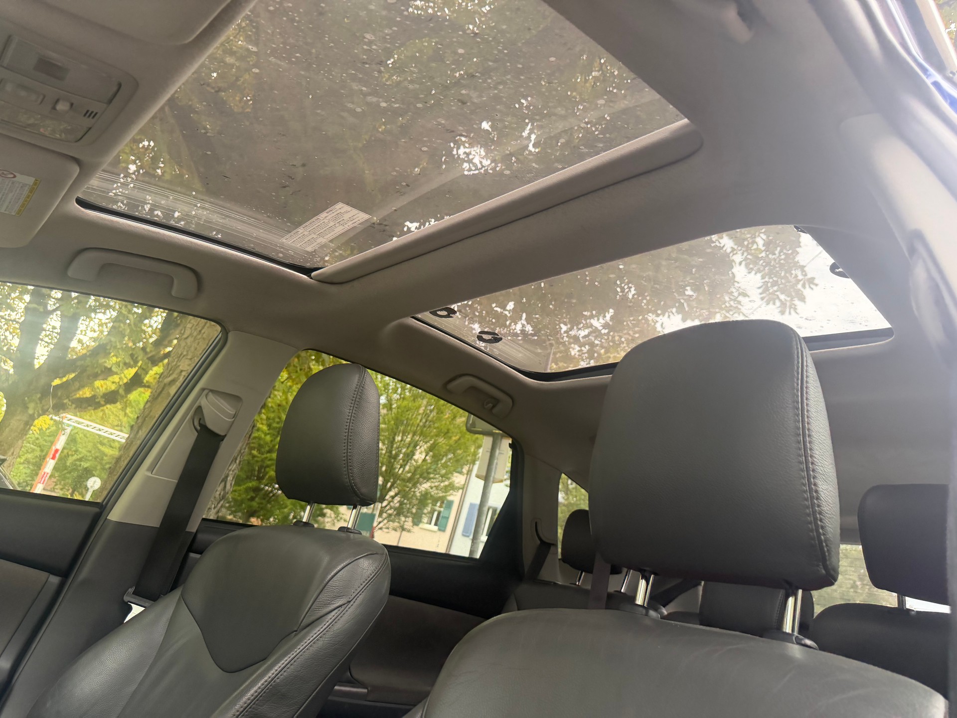 TOYOTA Prius+ 1.8 VVT-i HSD Sol-image-6