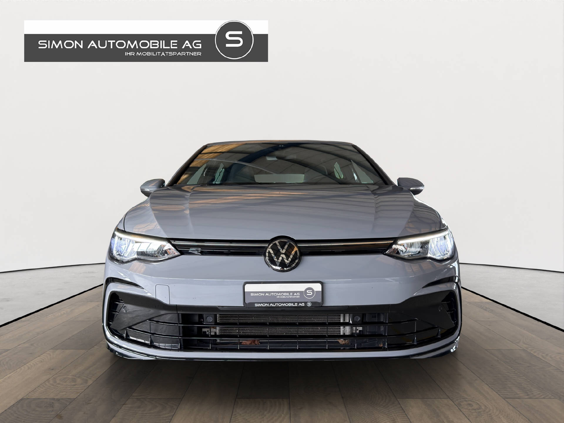 VW Golf VIII 1.5 eTSI R-Line 75 Edition DSG-image-8