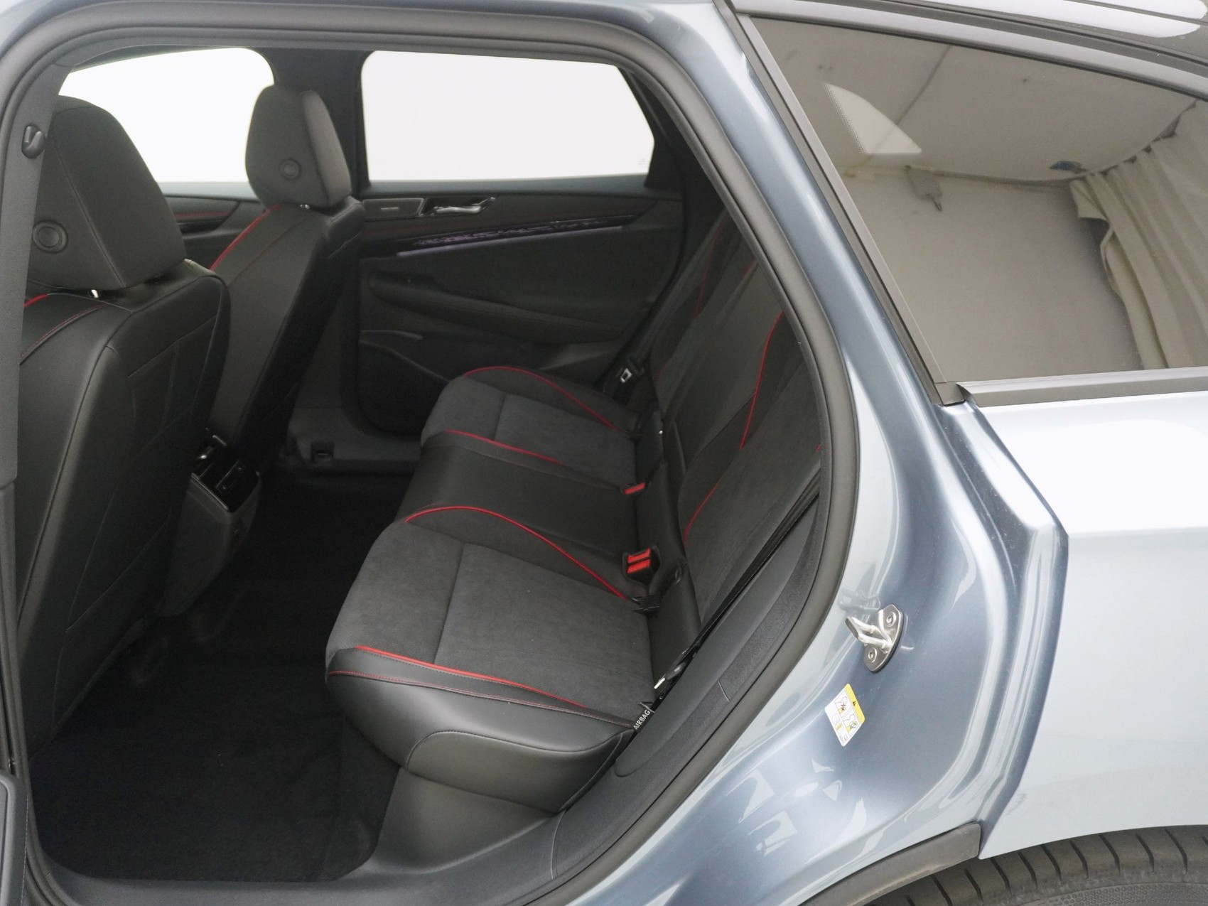 VW ID.7 Tourer 86 kWh GTX 4MOTION-image-13