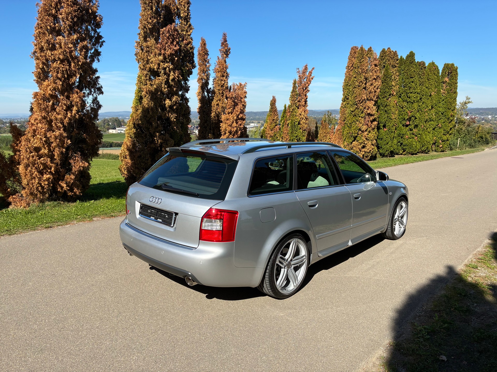 AUDI 4.2 V8 quattro-image-4