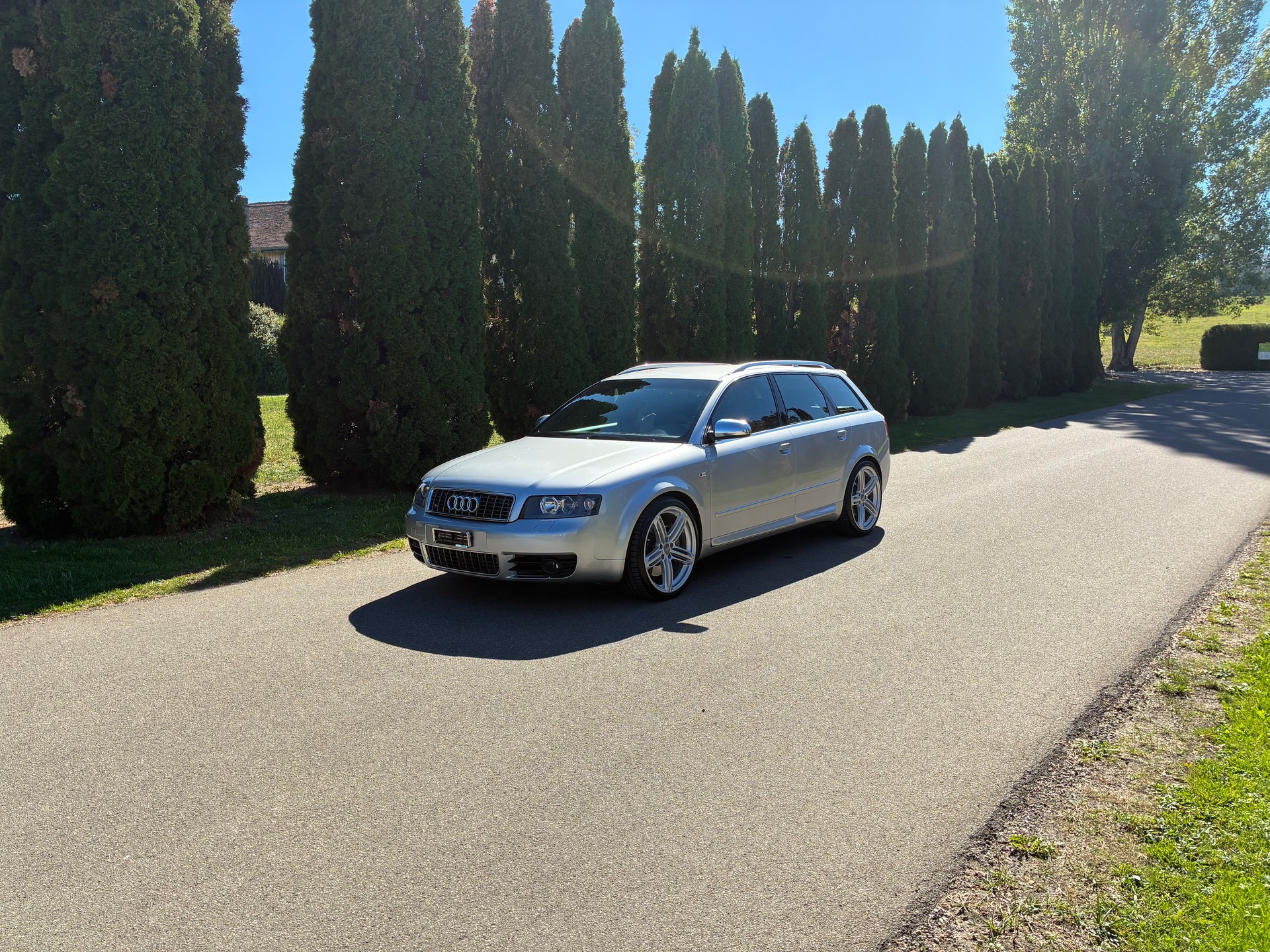 AUDI 4.2 V8 quattro-image-2