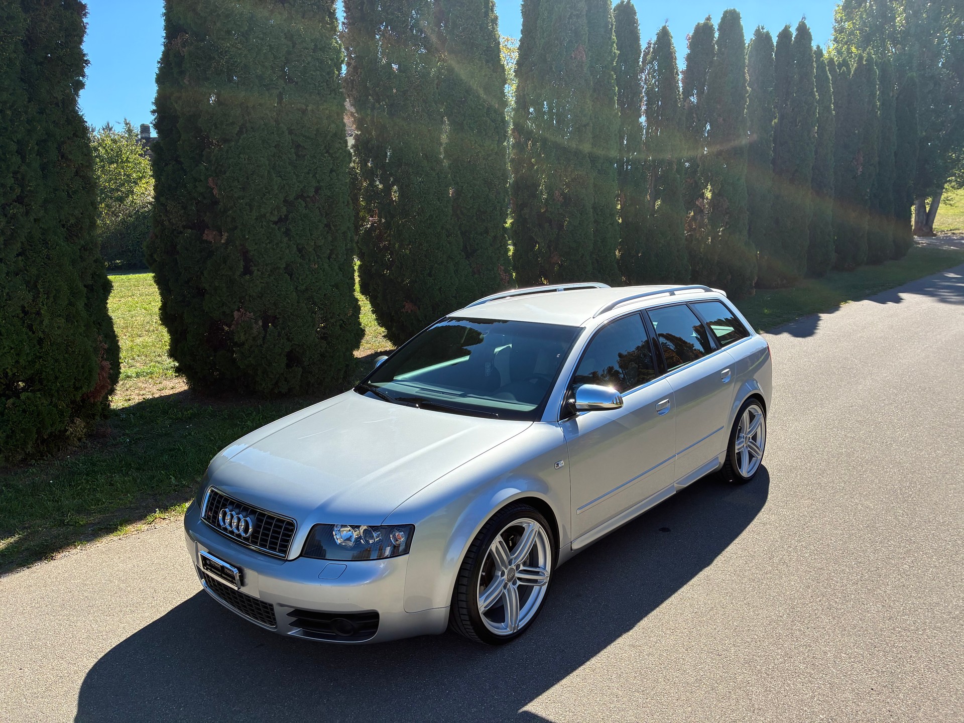 AUDI 4.2 V8 quattro-image-1
