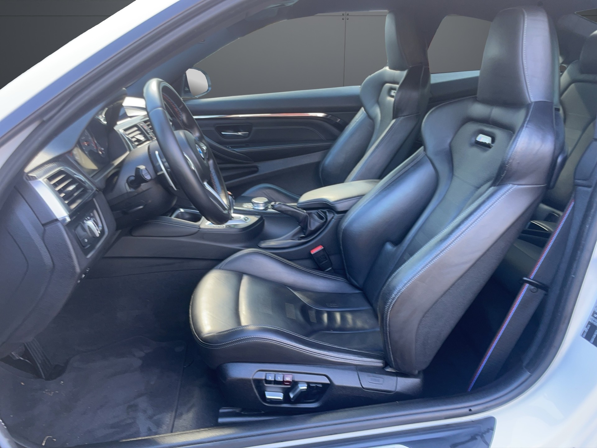 BMW M4 Coupé Competition DKG-image-7