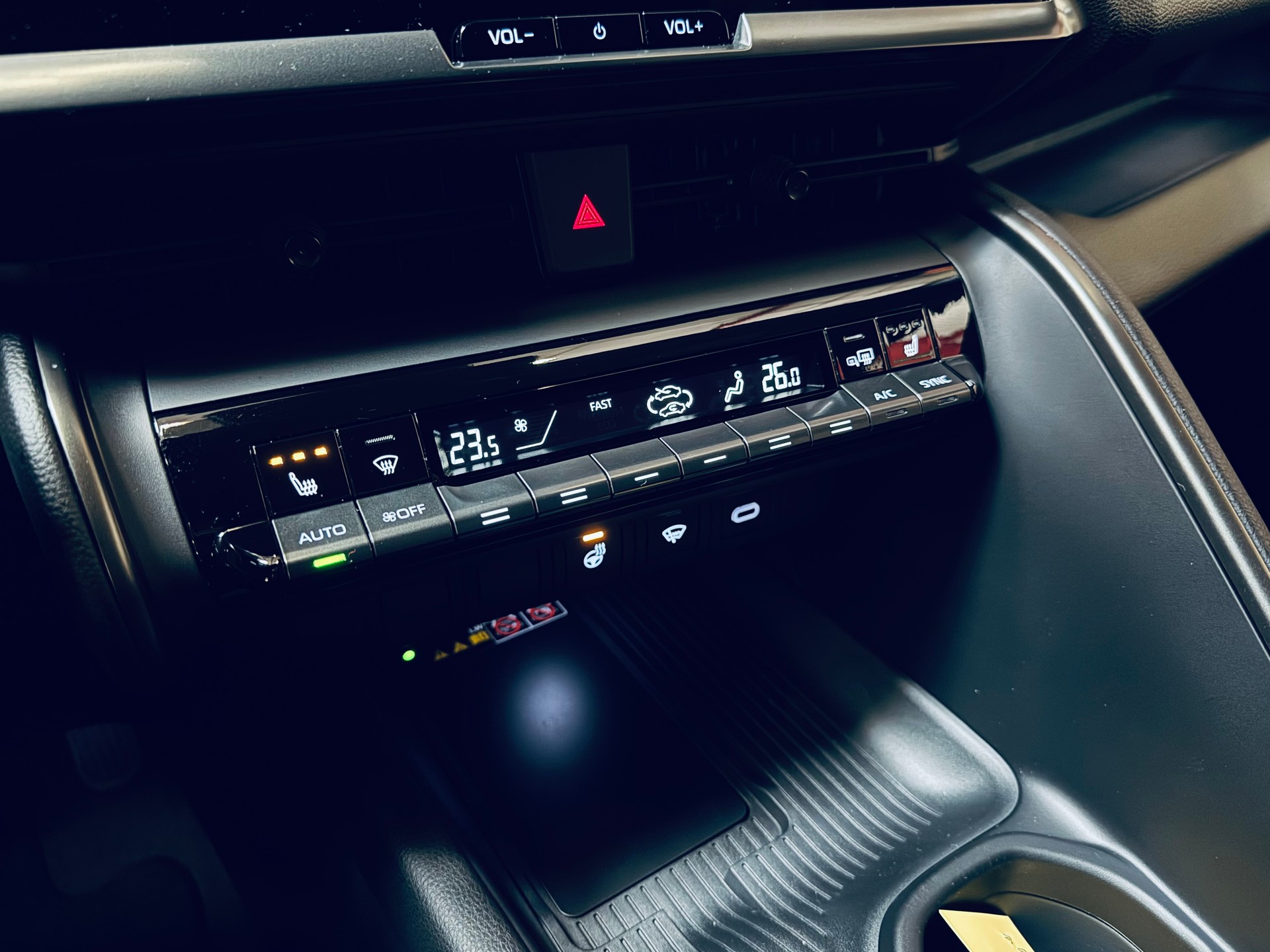 TOYOTA C-HR 2.0 PHEV CVT Trend-image-19