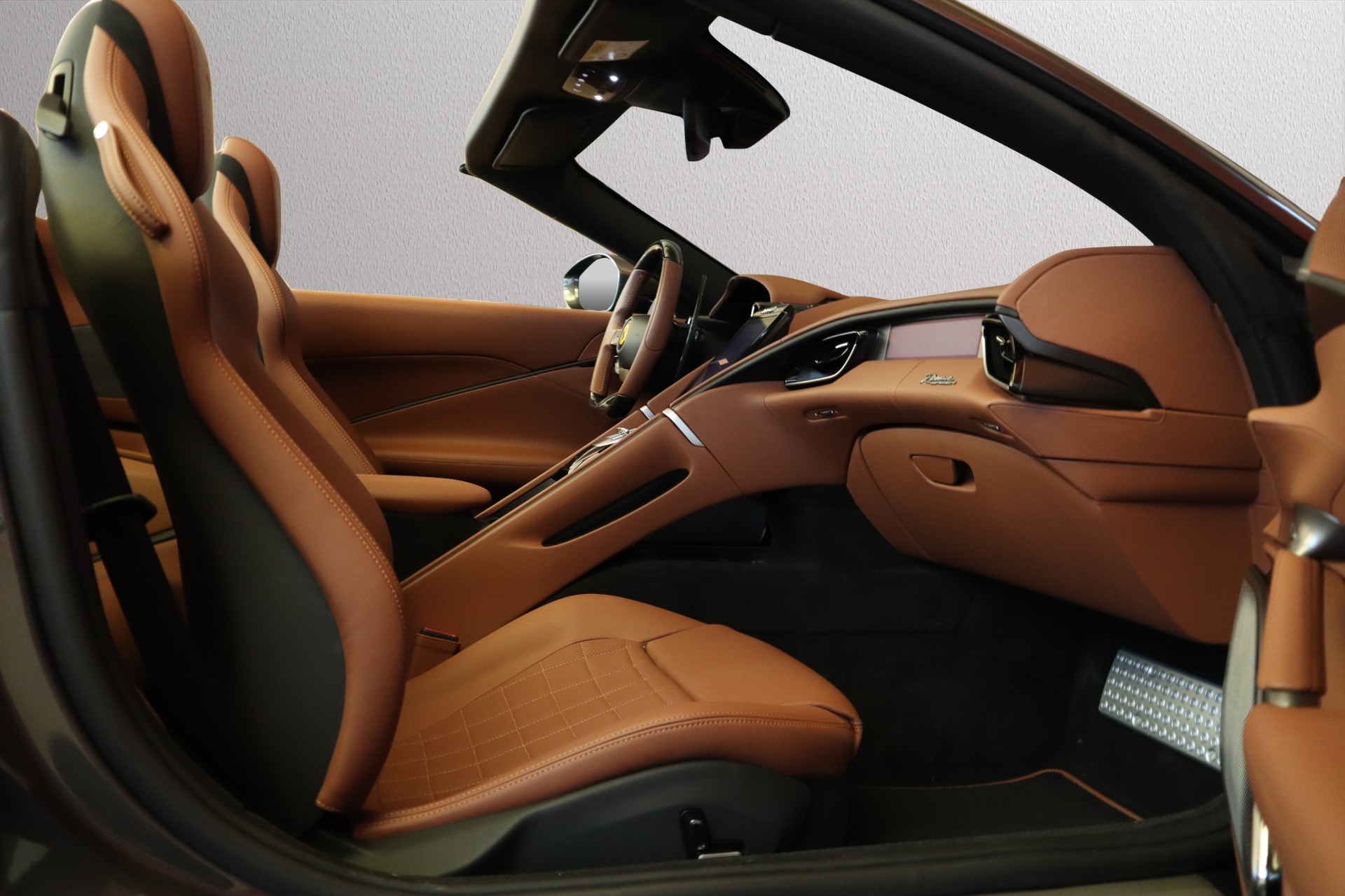 FERRARI Roma 3.9 V8 T Spider-image-22