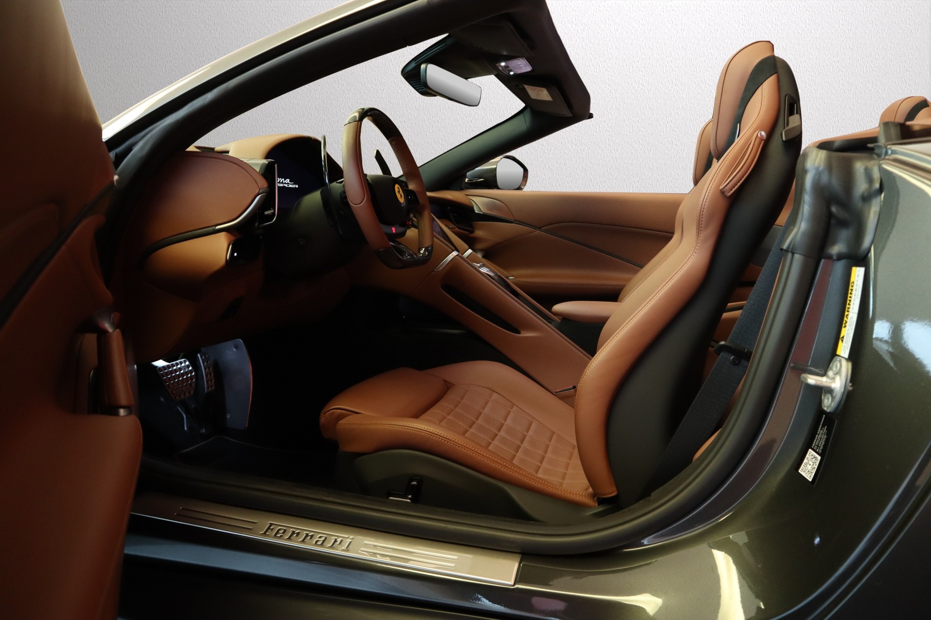 FERRARI Roma 3.9 V8 T Spider-showroom-element-3