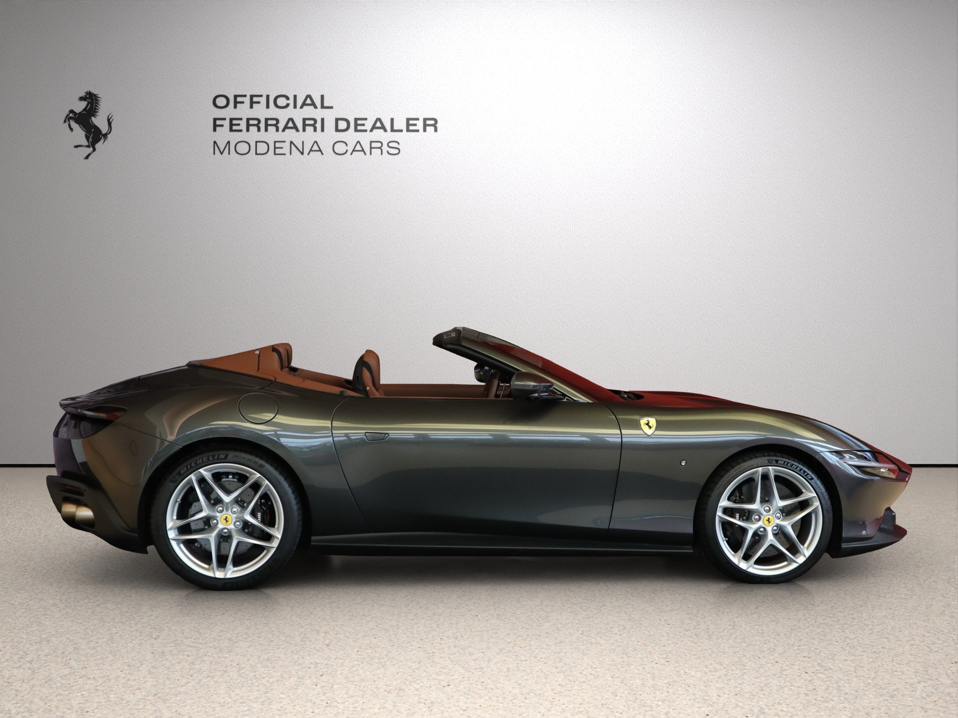FERRARI Roma 3.9 V8 T Spider-image-14