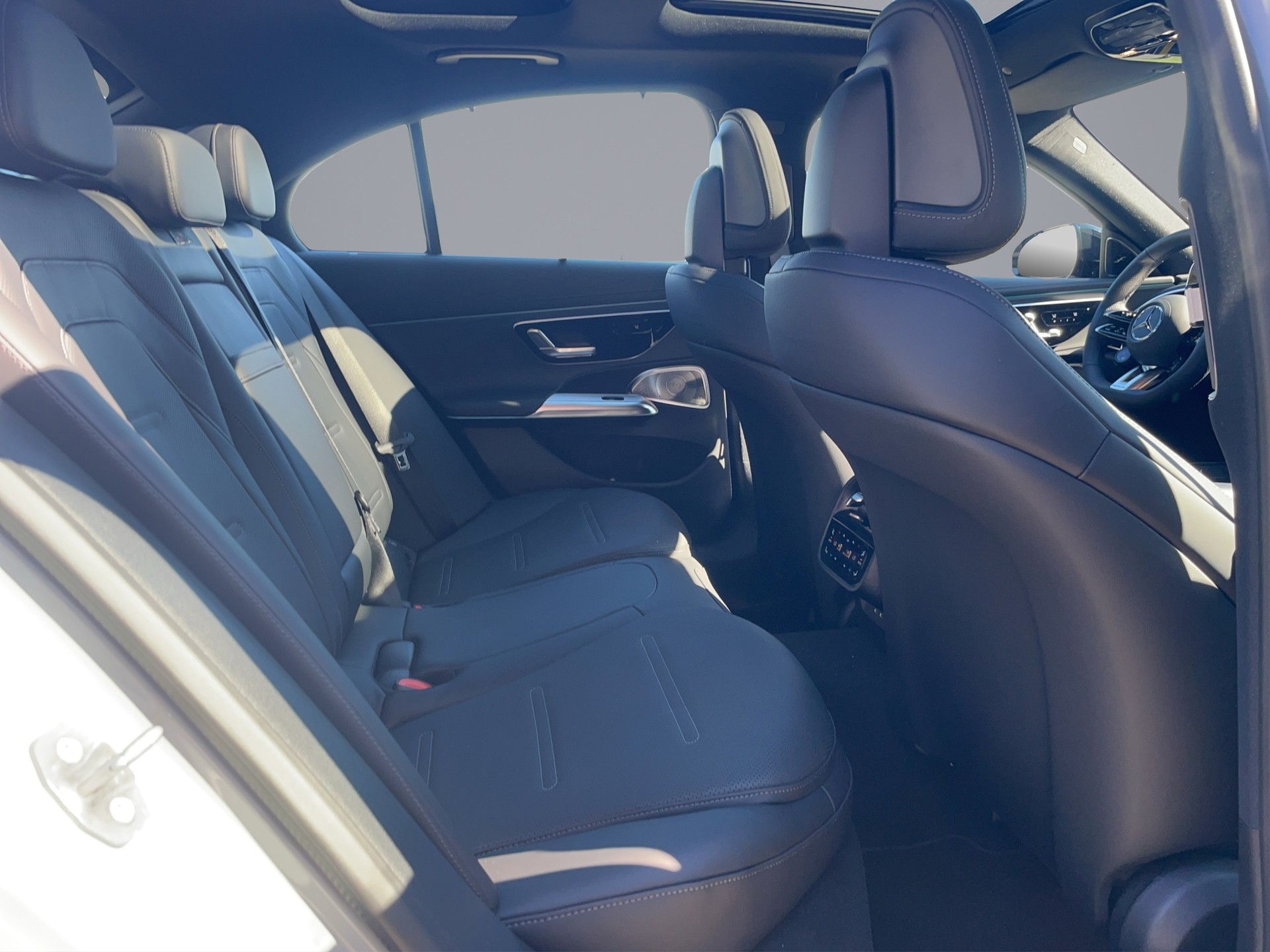 MERCEDES-BENZ E-Klasse W214 E 53 Hybrid AMG 4matic+-image-16