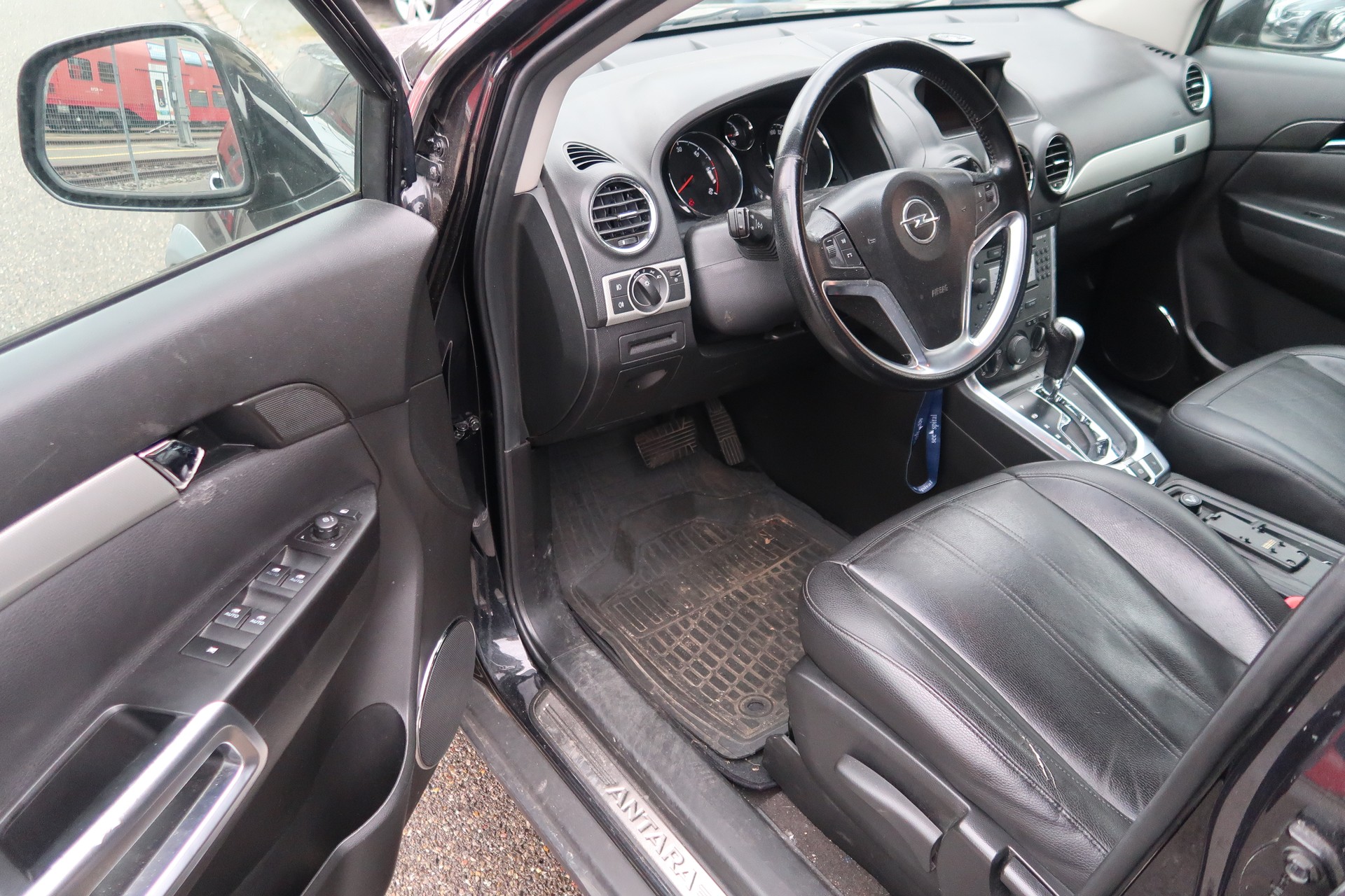 OPEL Antara 2.2 CDTi Cosmo 4WD Automatic-image-7