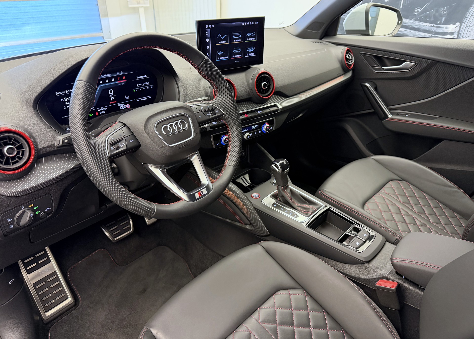 AUDI SQ2 TFSI quattro S-tronic-image-7