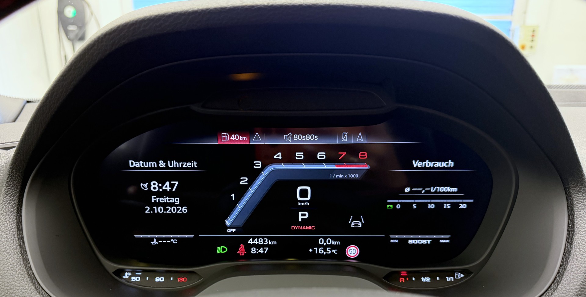 AUDI SQ2 TFSI quattro S-tronic-image-9