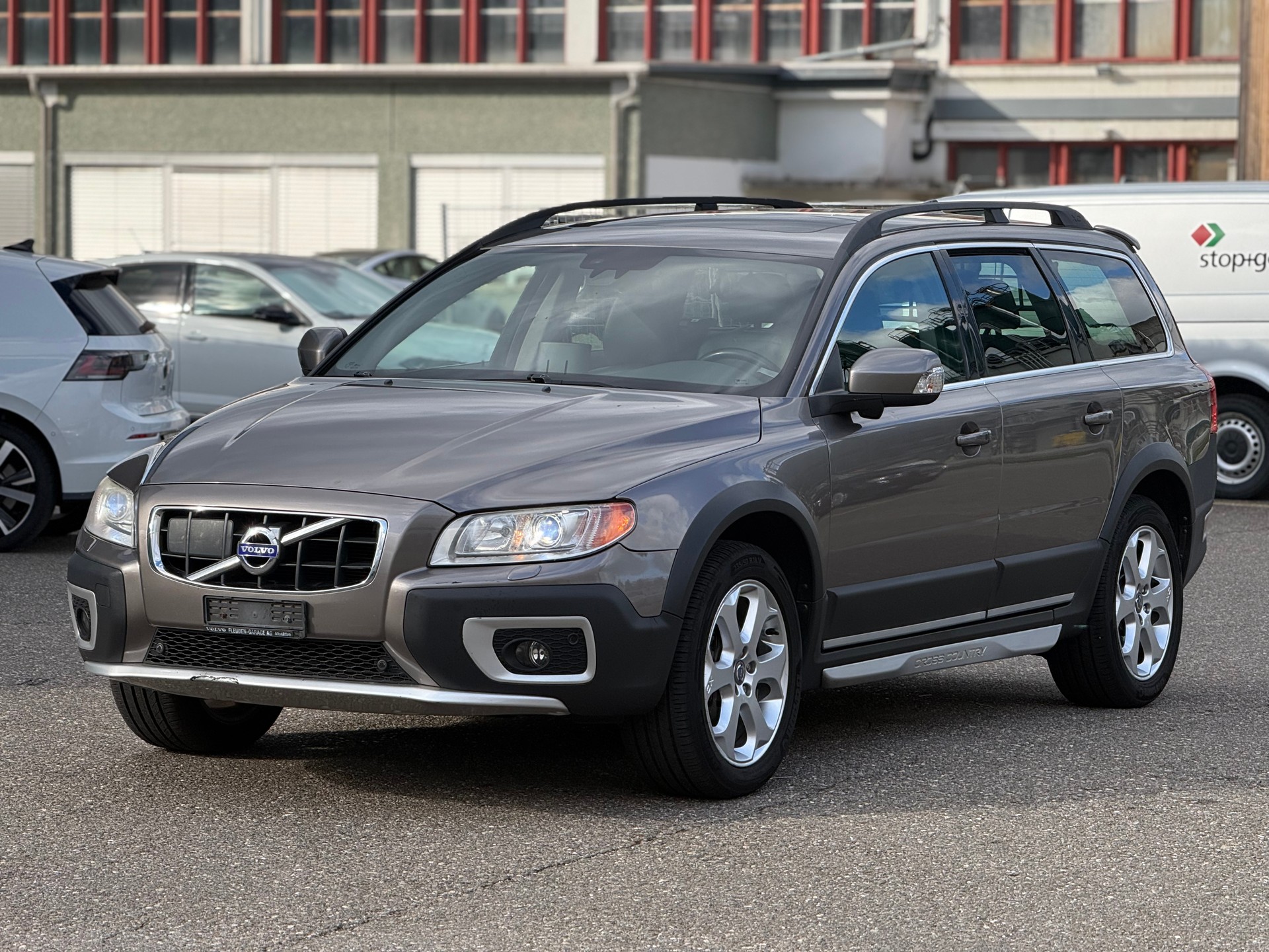 VOLVO XC70 D5 AWD Momentum Geartronic-image-10