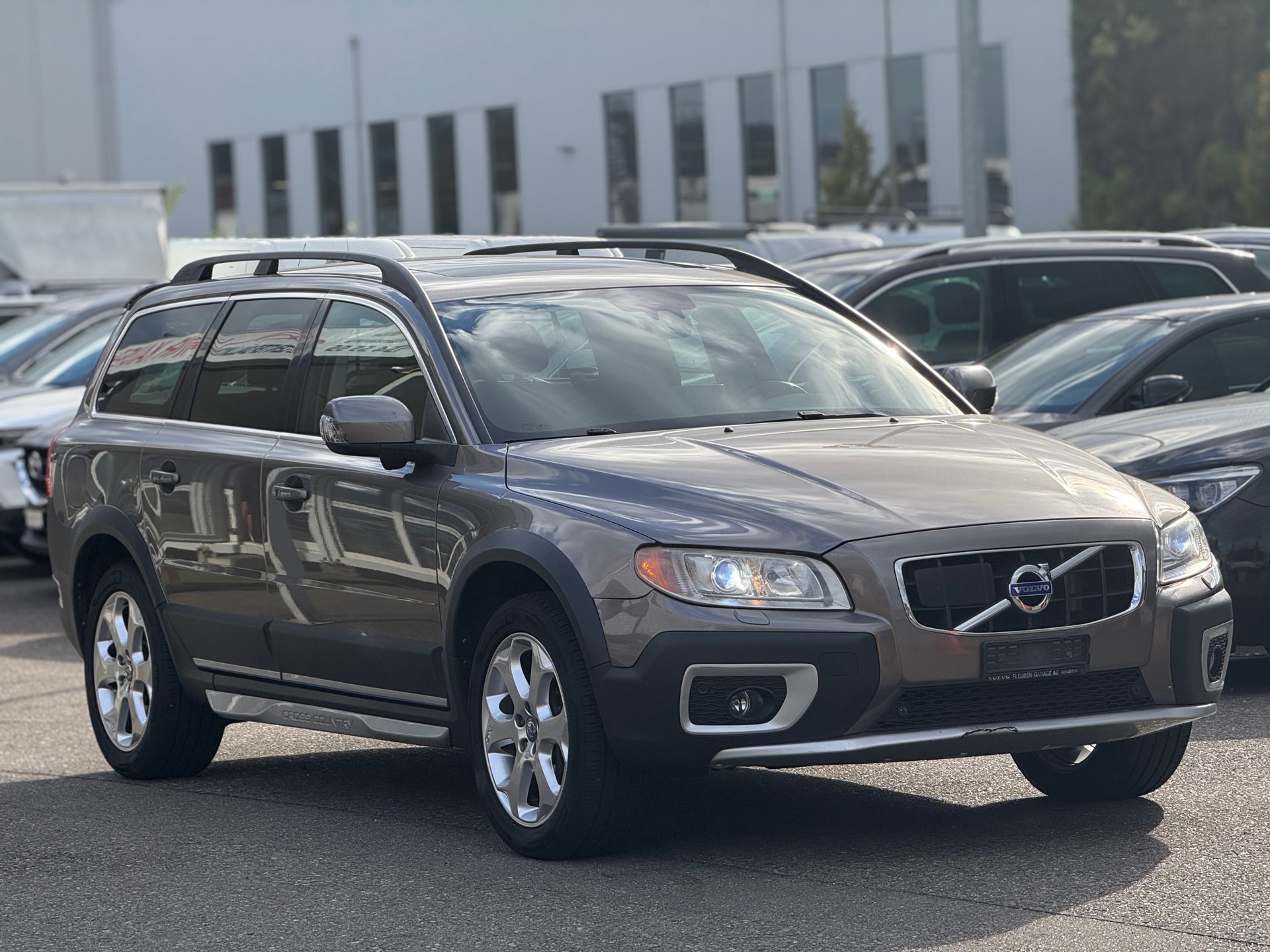 VOLVO XC70 D5 AWD Momentum Geartronic-image-0