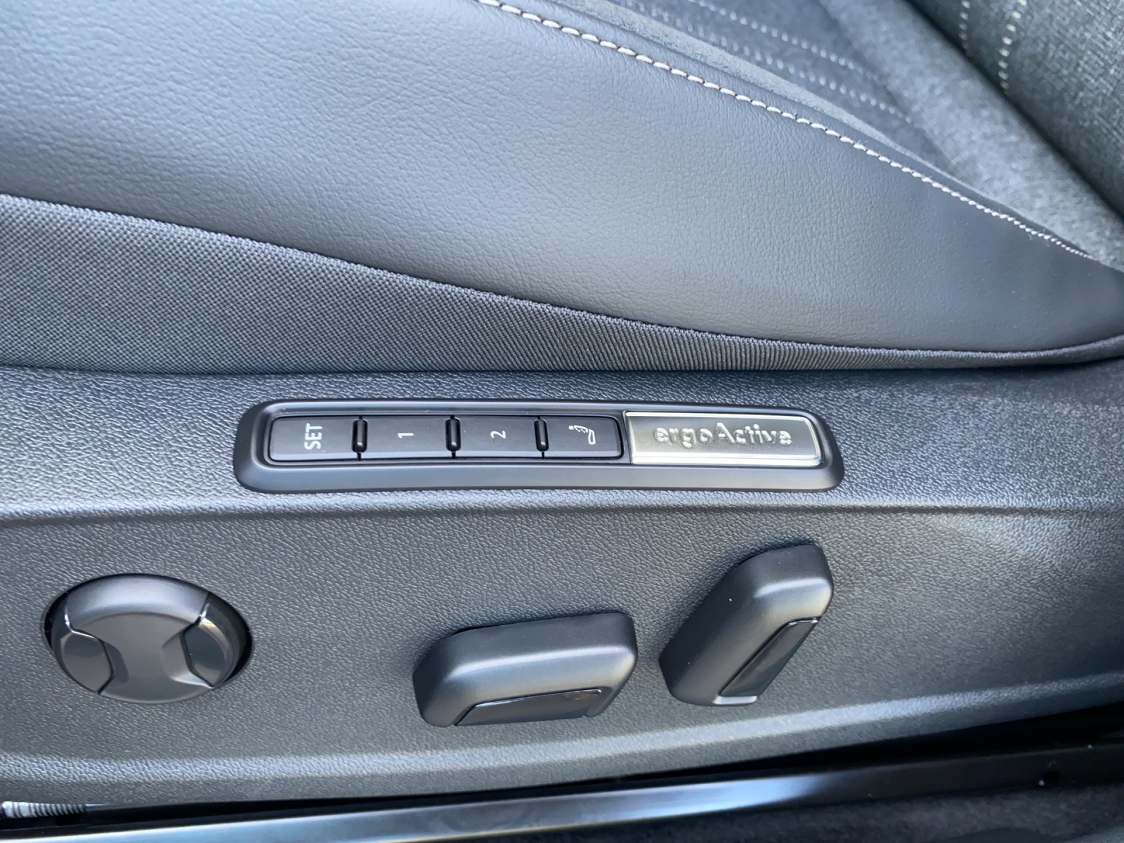 VW ID.3 Neo 79 kWh 231 PS Style-image-14