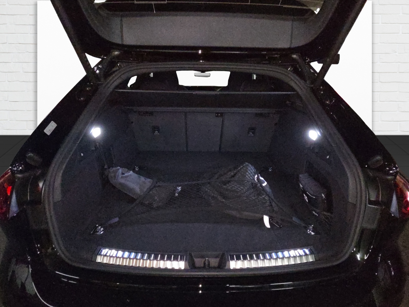 AUDI A5 Avant e-hybrid quattro Attraction 220 kW S tronic-image-8