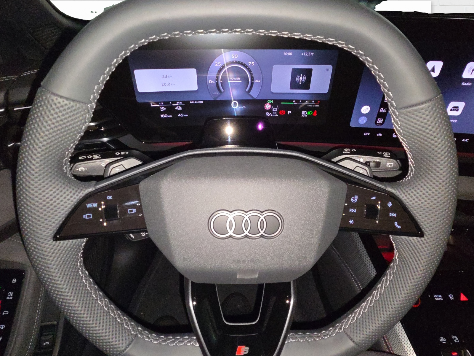 AUDI A5 Avant e-hybrid quattro Attraction 220 kW S tronic-image-5