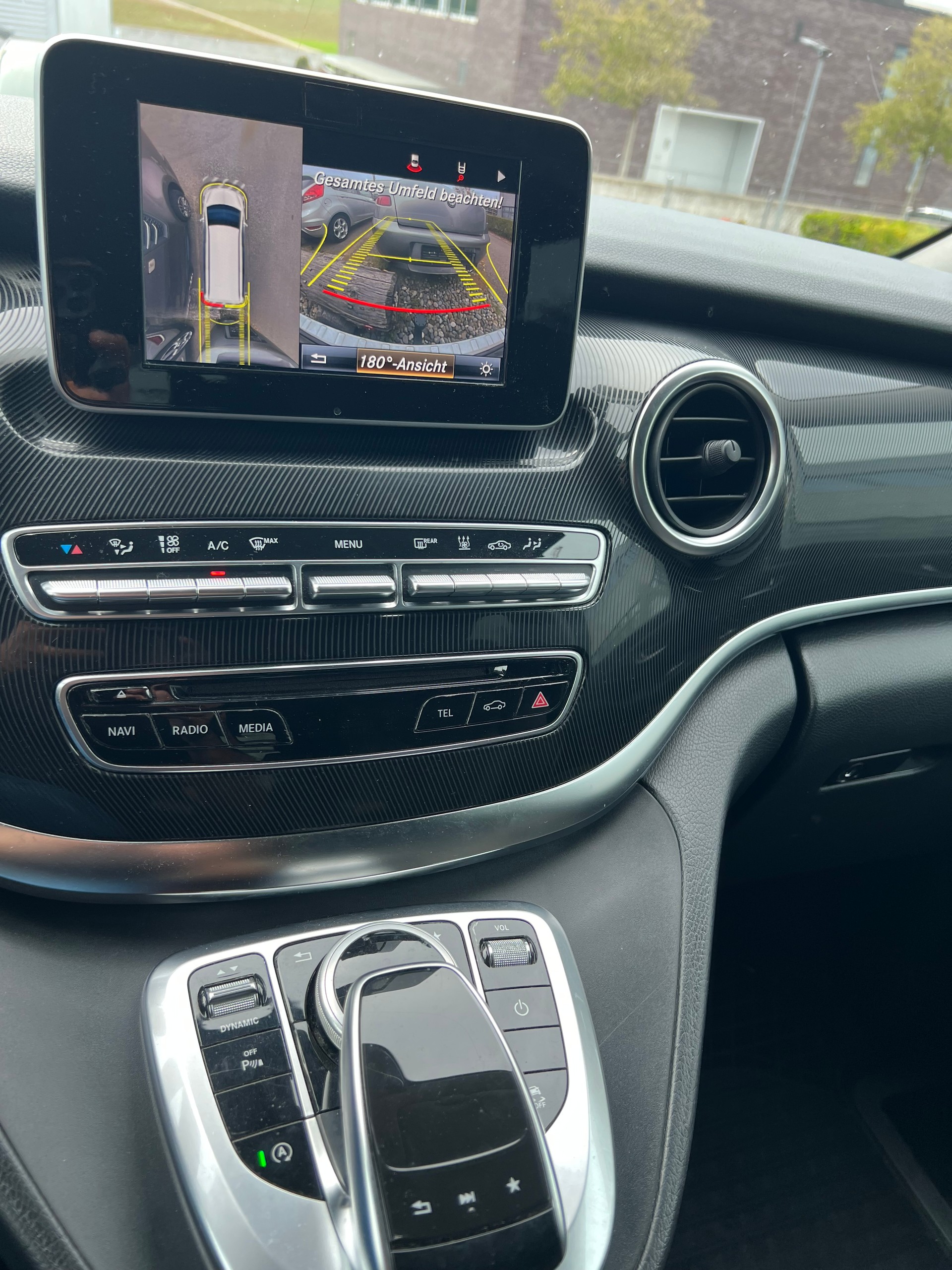 MERCEDES-BENZ V 250 d lang 4Matic 7G-Tronic-image-2