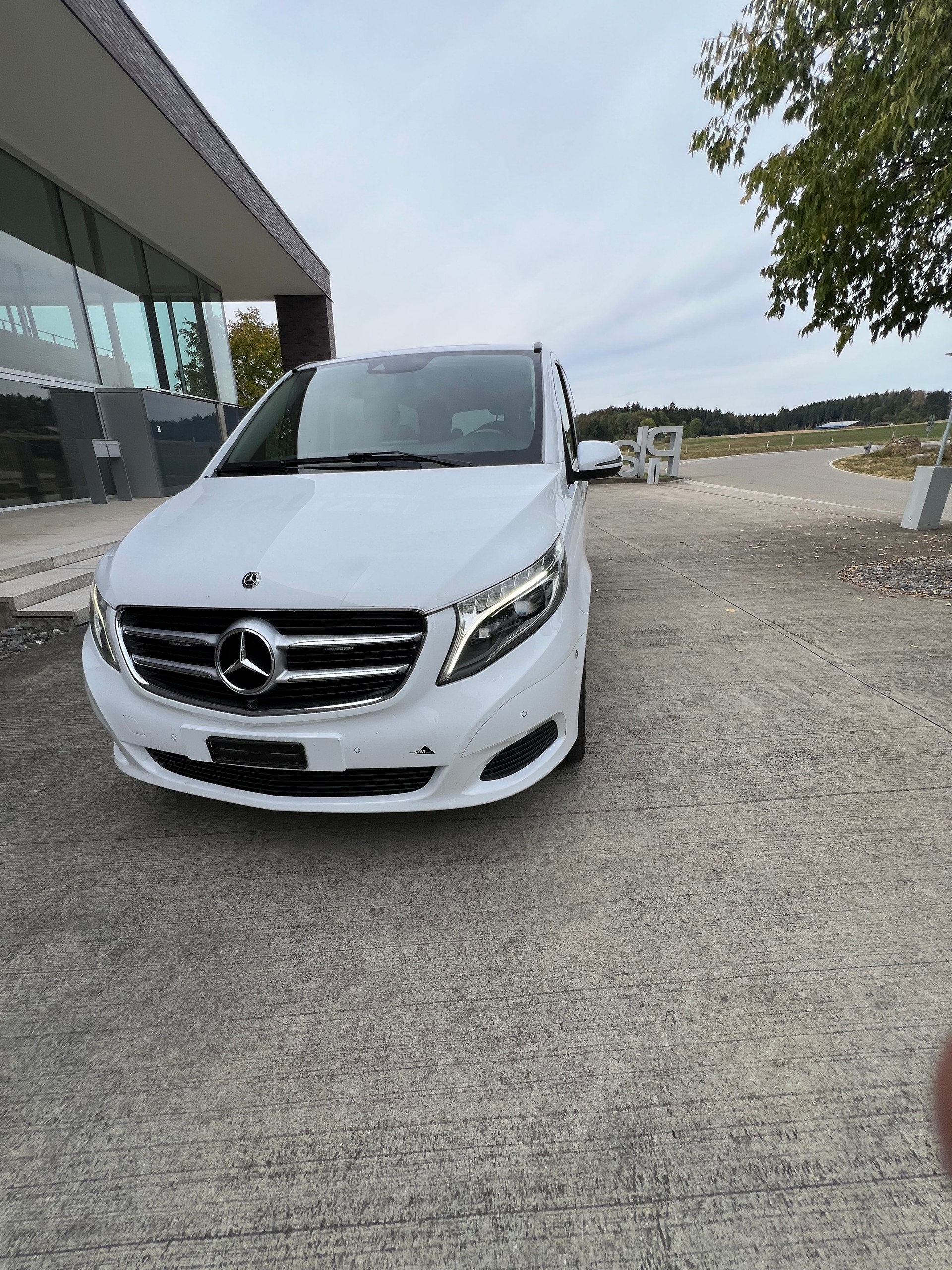 MERCEDES-BENZ V 250 d lang 4Matic 7G-Tronic-image-1