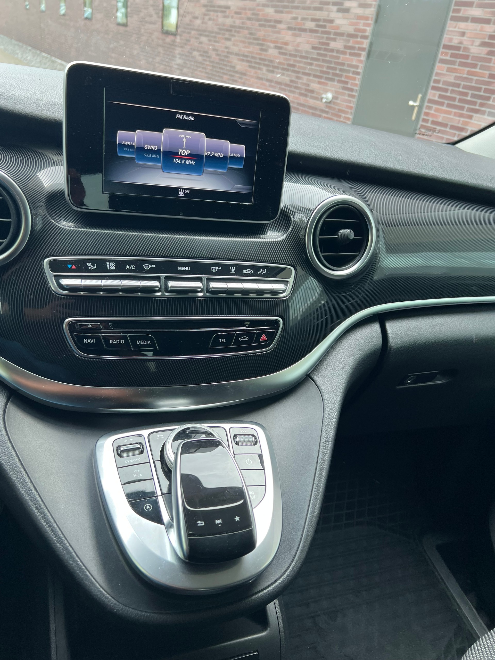 MERCEDES-BENZ V 250 d lang 4Matic 7G-Tronic-image-14