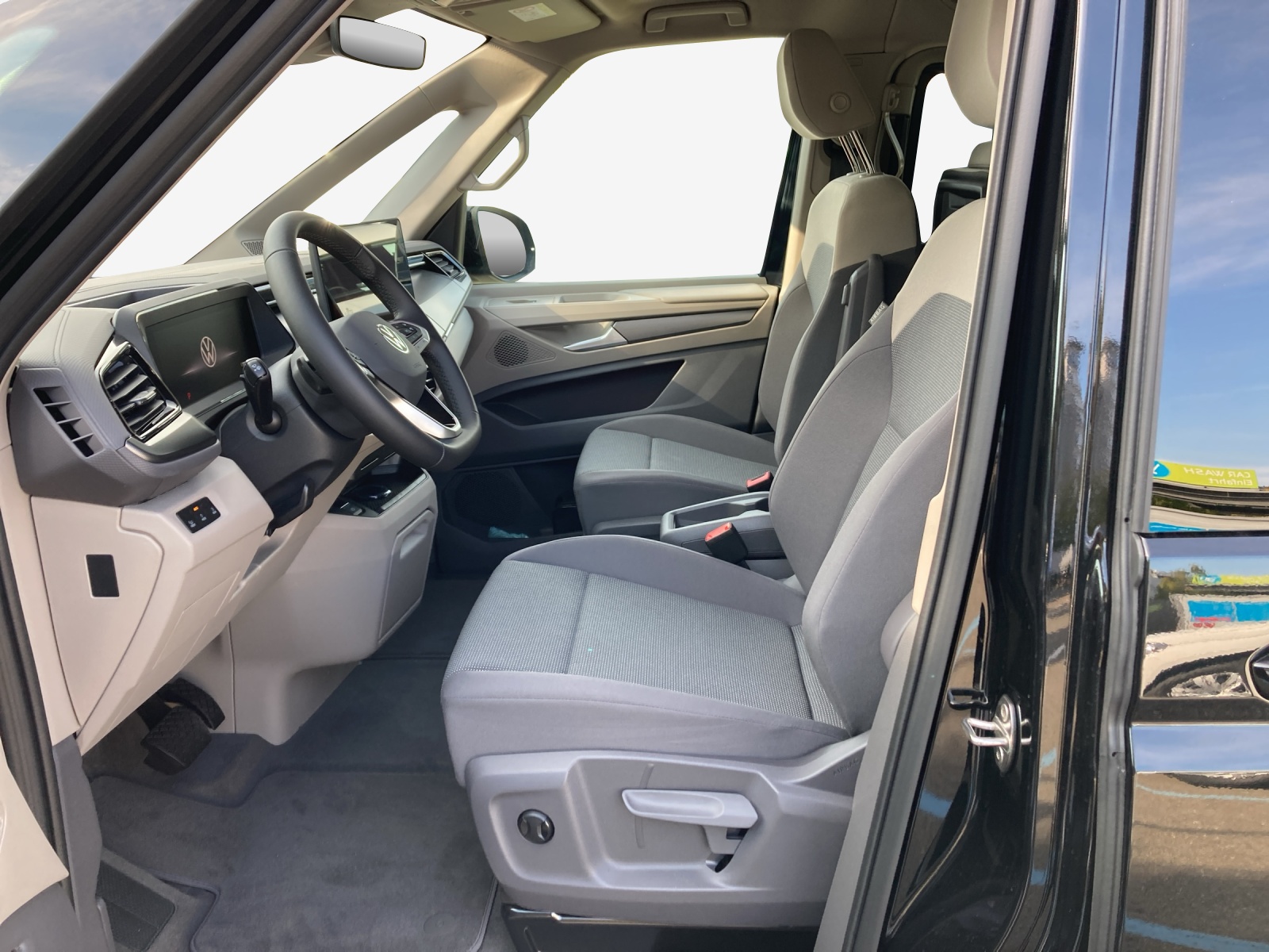 VW Multivan 2.0 TDI Trend Liberty Lang DSG-image-7