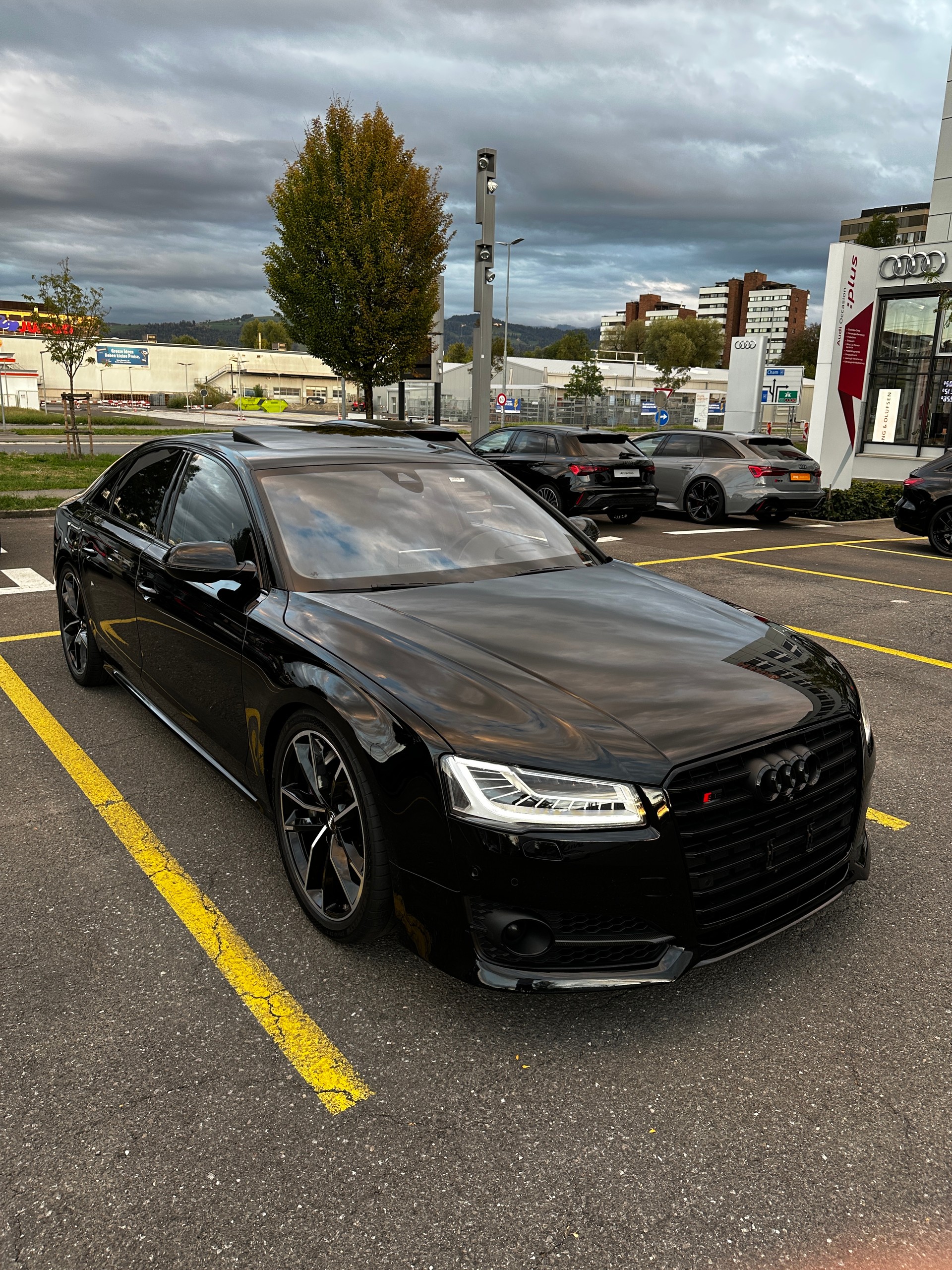 AUDI 4.0 V8 TFSI plus qua. T-Tronic-image-0