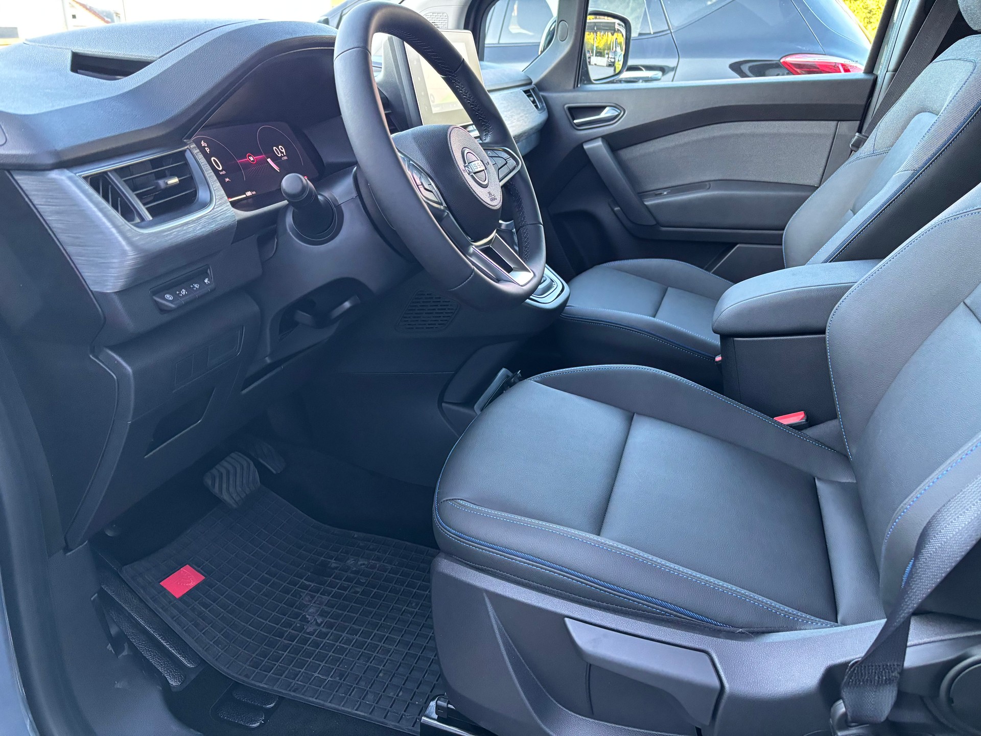 NISSAN Townstar Kombi L1 Tekna Automat-image-9