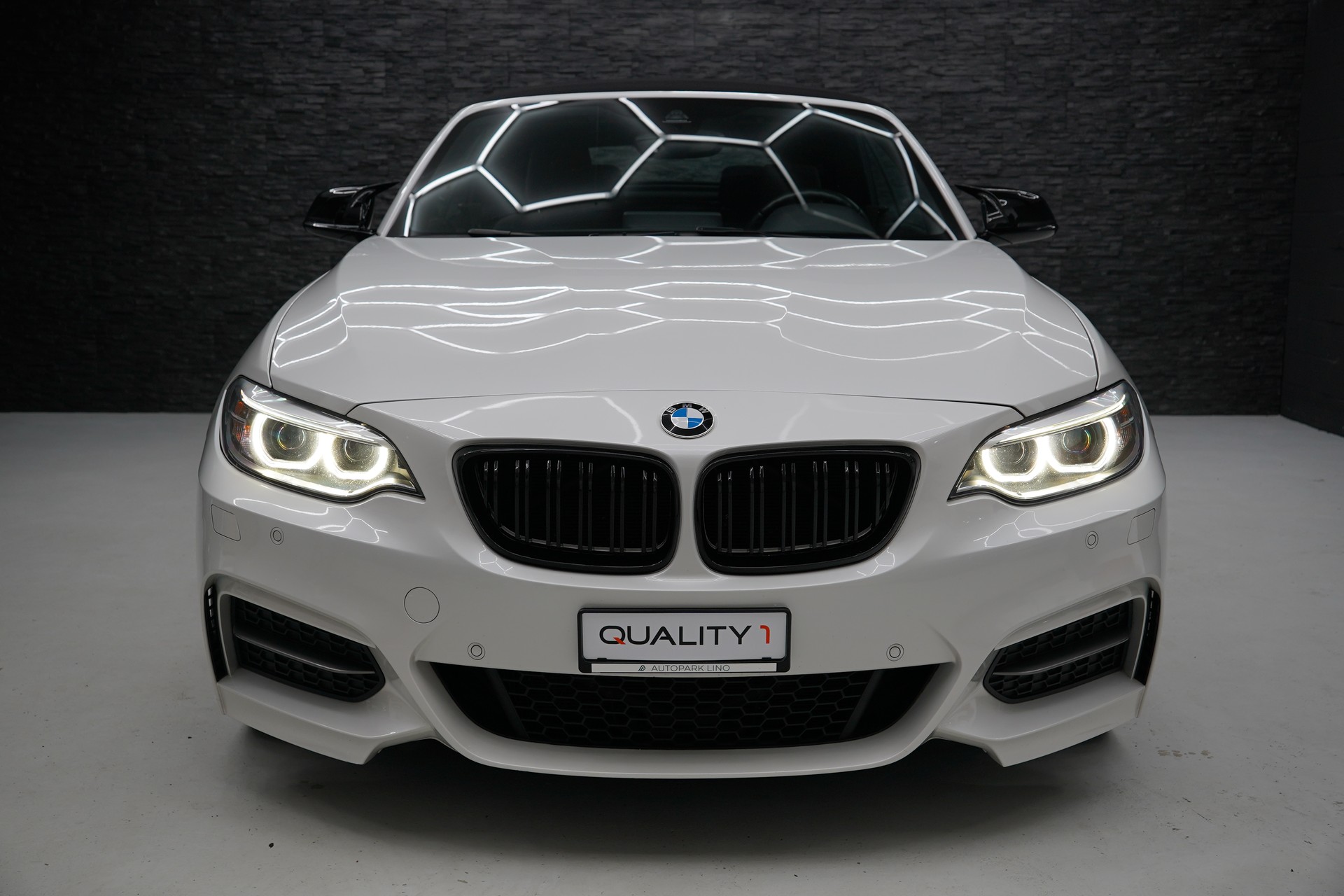 BMW M240i xDrive Steptronic-image-1