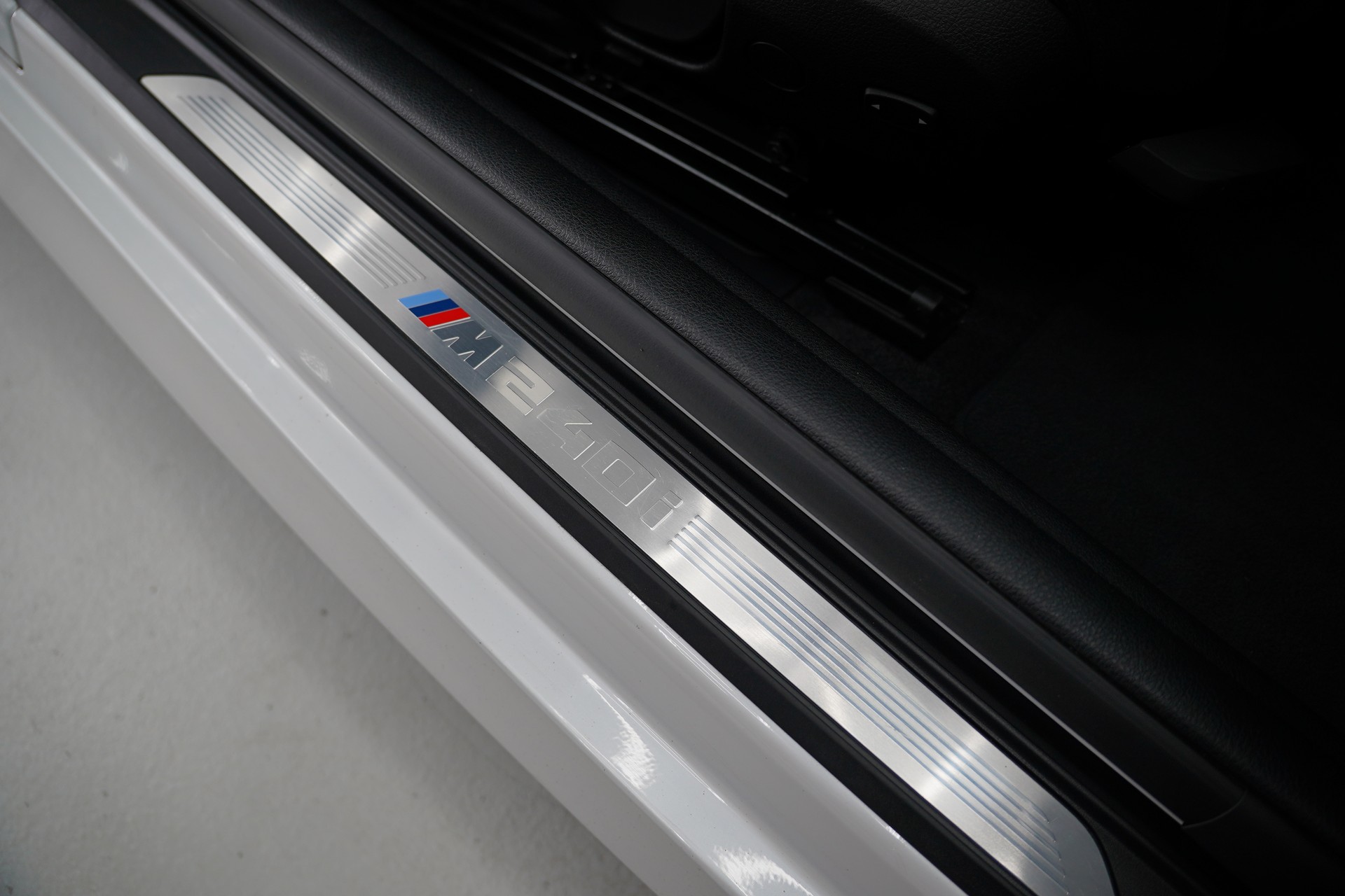 BMW M240i xDrive Steptronic-image-24