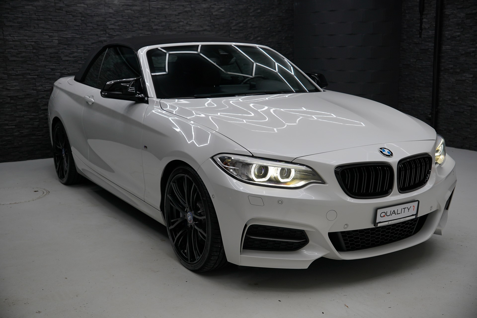 BMW M240i xDrive Steptronic-image-0
