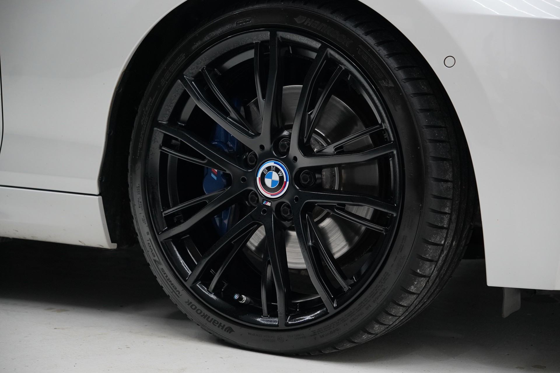 BMW M240i xDrive Steptronic-image-11