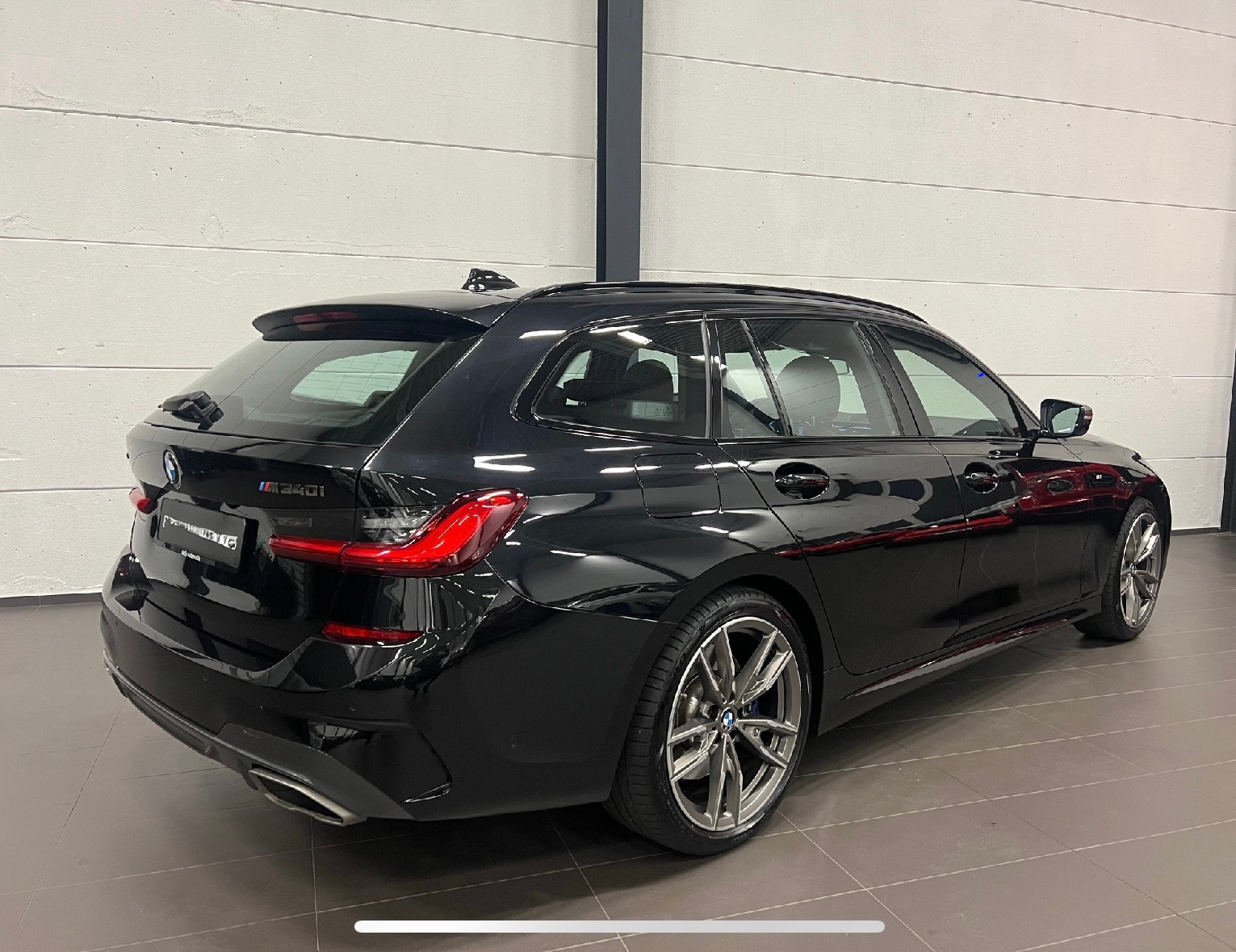 BMW M340i xDrive-image-2