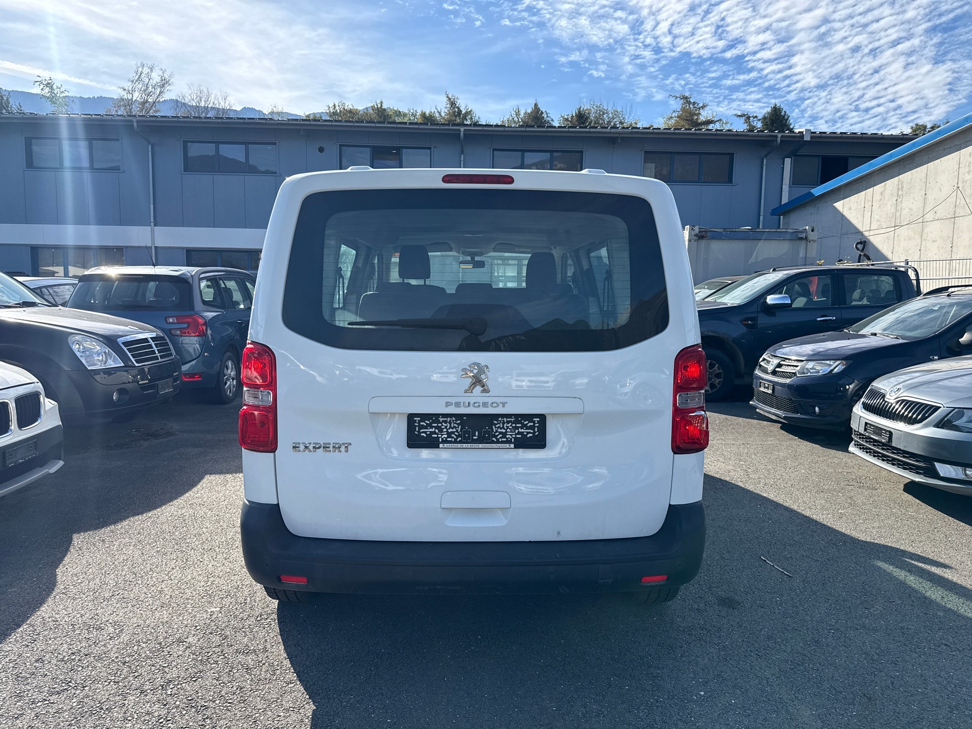 PEUGEOT Traveller 1.6 BlueHDi Active Standard-image-4