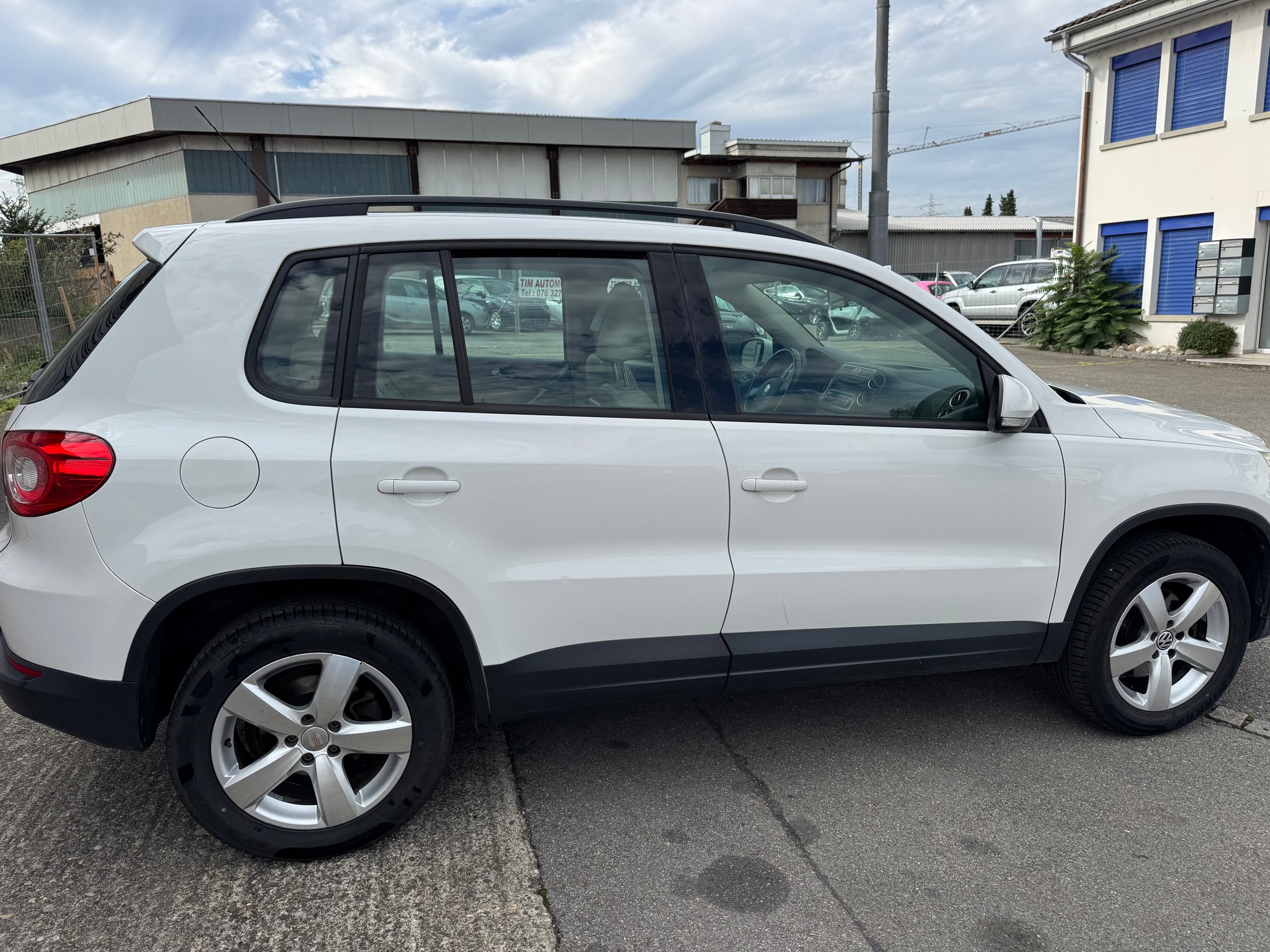 VW Tiguan 2.0 TSI Sport&Style-image-3