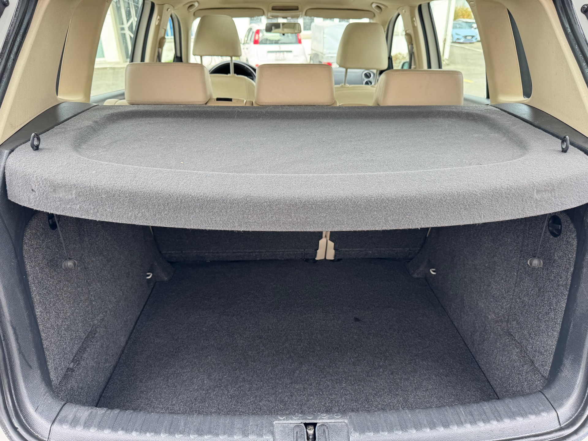 VW Tiguan 2.0 TSI Sport&Style-image-13