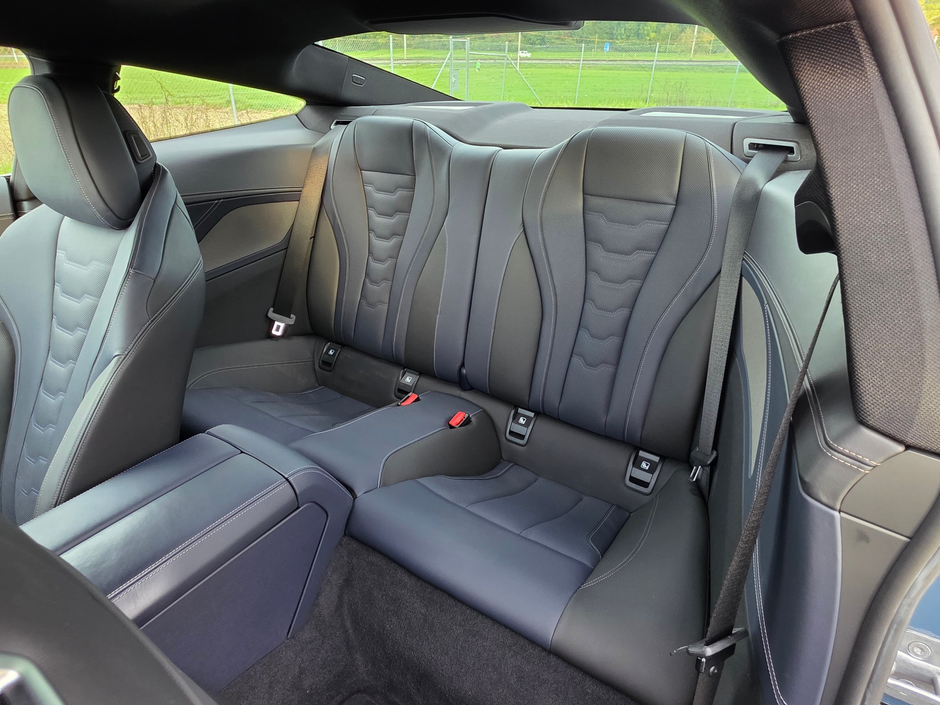 BMW M850i xDrive Steptronic Individual-image-11