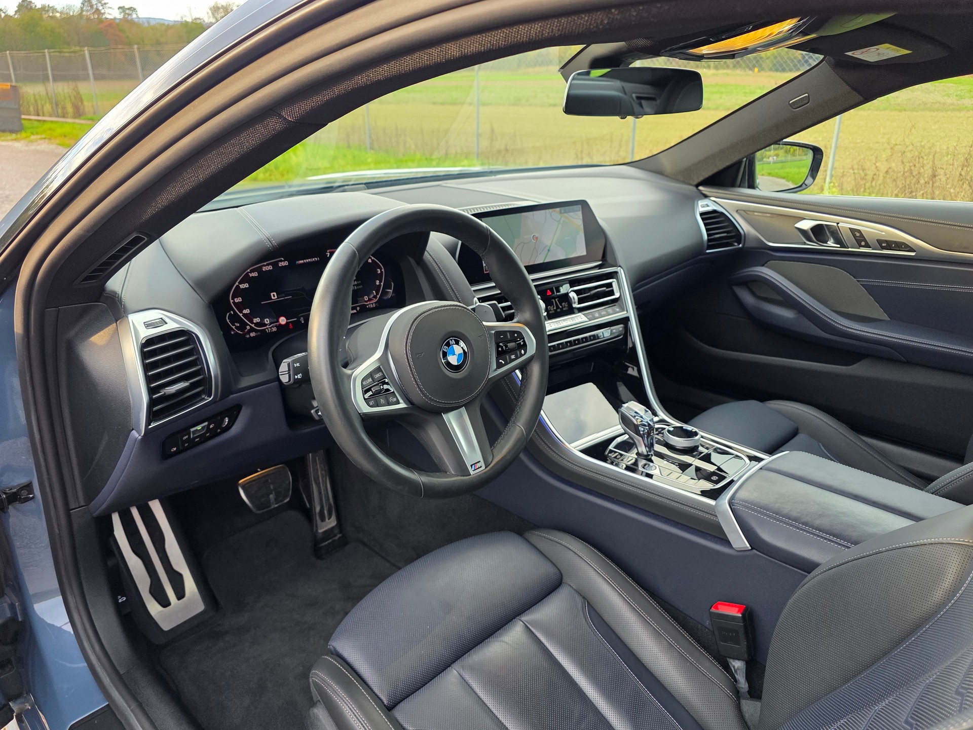 BMW M850i xDrive Steptronic Individual-image-12