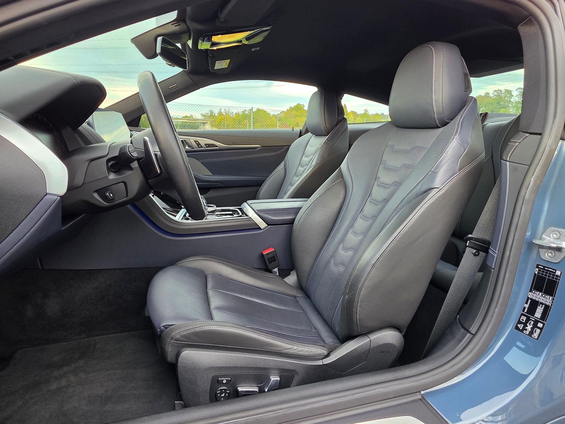 BMW M850i xDrive Steptronic Individual-image-10