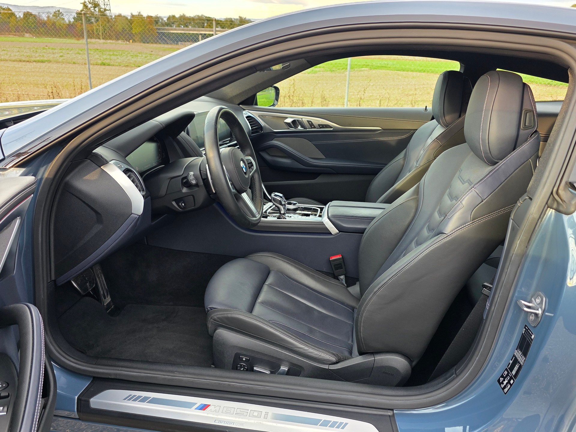 BMW M850i xDrive Steptronic Individual-image-8