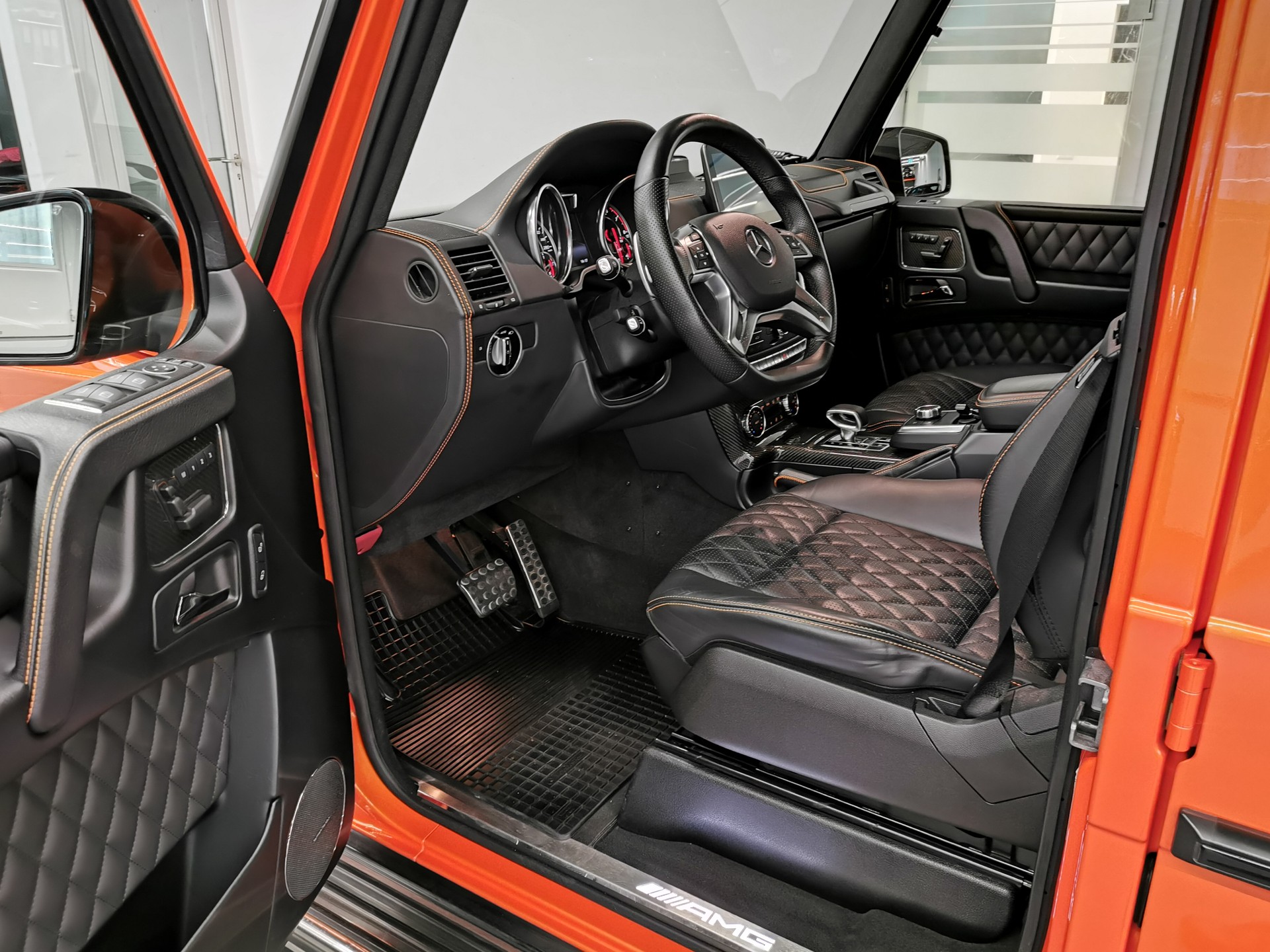MERCEDES-BENZ G 63 AMG Exclusive Edition Speedsh. Plus 7G-Tronic Crazy Color Edition-image-9