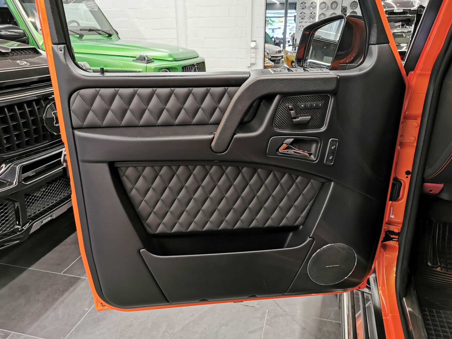 MERCEDES-BENZ G 63 AMG Exclusive Edition Speedsh. Plus 7G-Tronic Crazy Color Edition-image-10