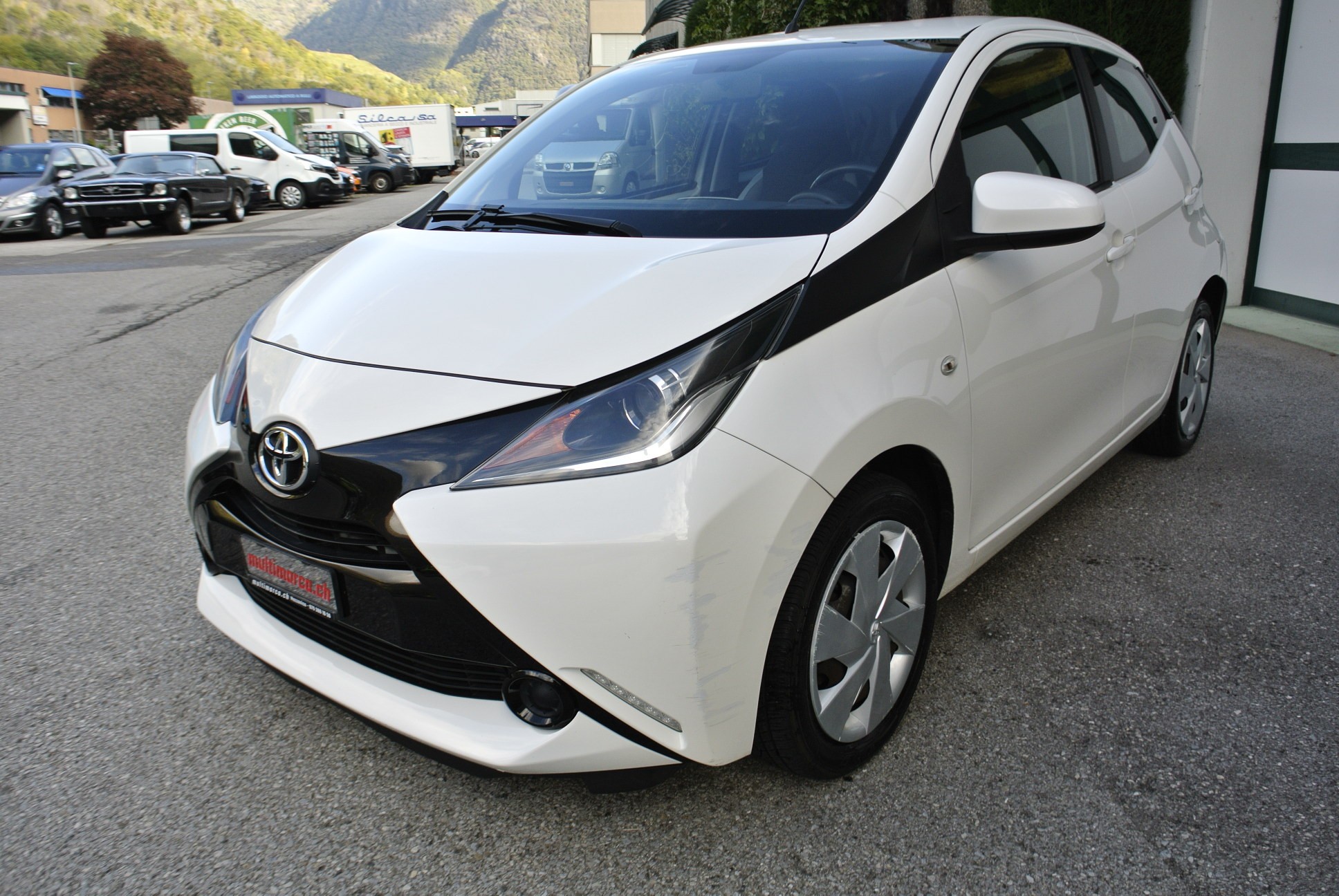 Car photo