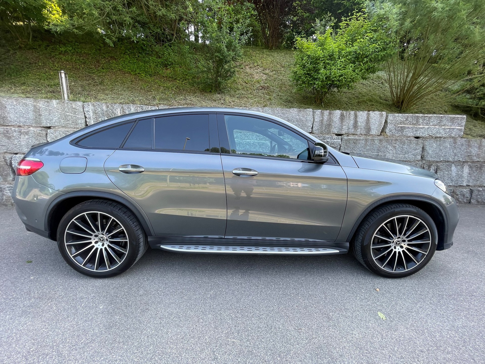 MERCEDES-BENZ GLE Coupé 400 AMG-Line 4Matic 9G-Tronic-image-13