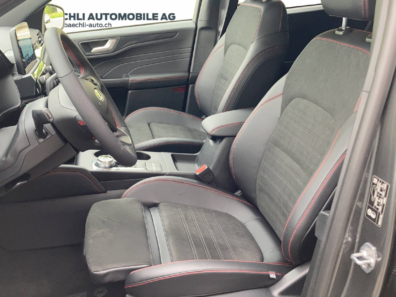 FORD Kuga 2.5 PHEV 225 PS ST-Line X-image-4
