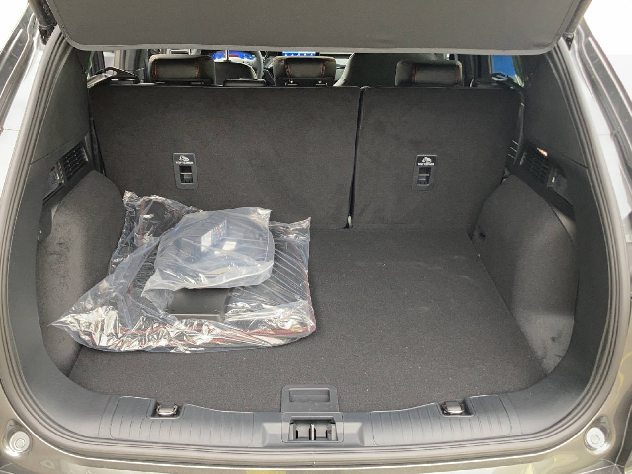 FORD Kuga 2.5 PHEV 225 PS ST-Line X-image-6