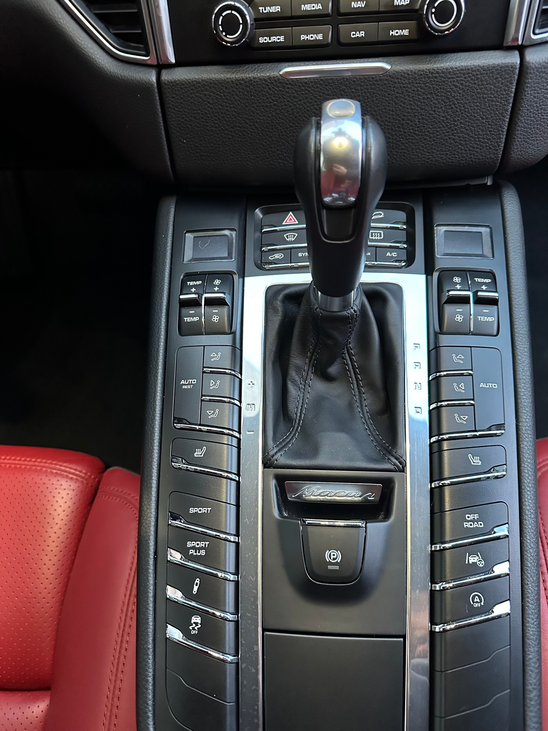 PORSCHE Macan S Diesel PDK-image-12